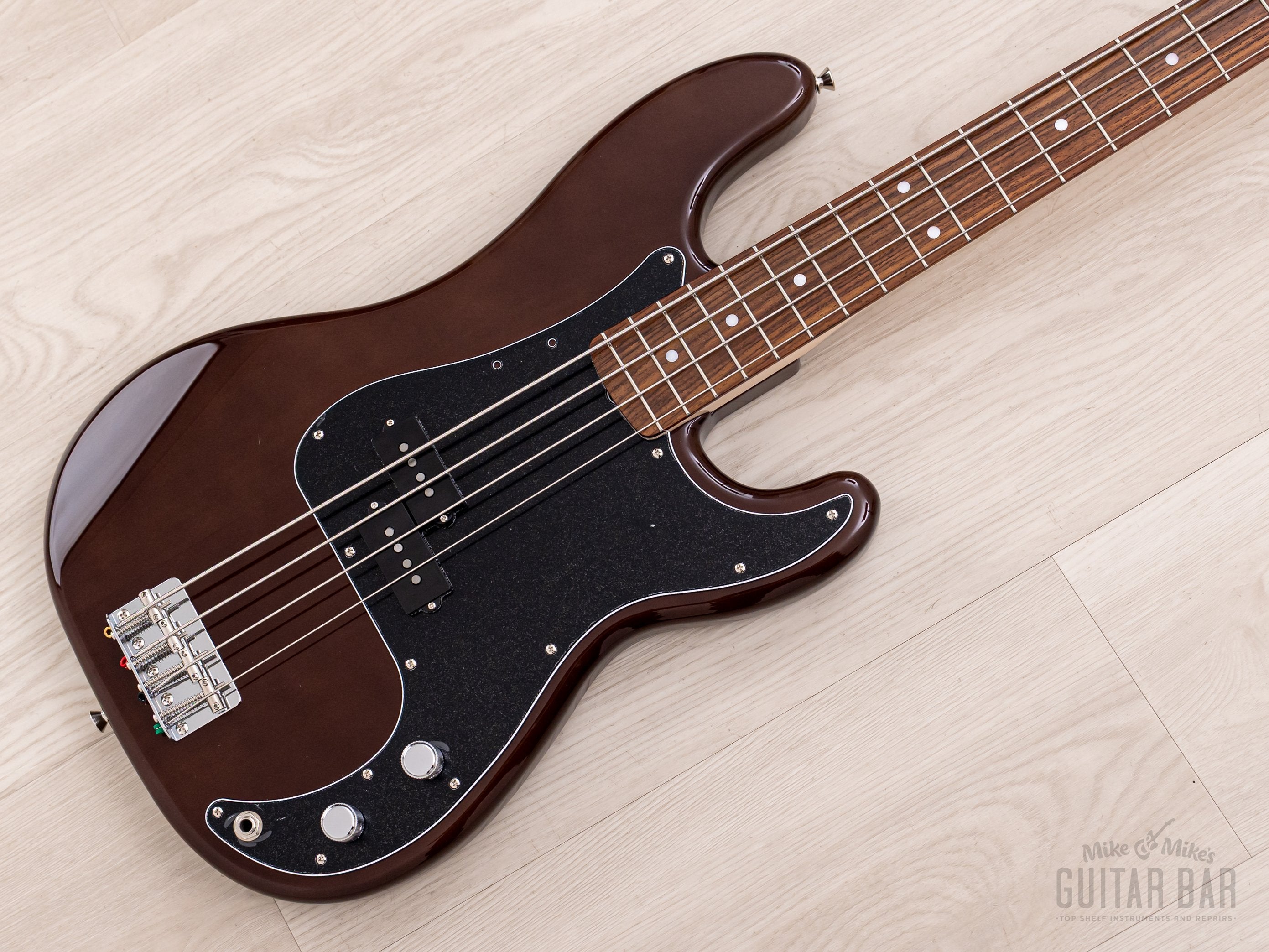 2025 Fender Traditional II ‘70s Precision Bass FSR Walnut, Mint w/ Hangtags, Japan MIJ