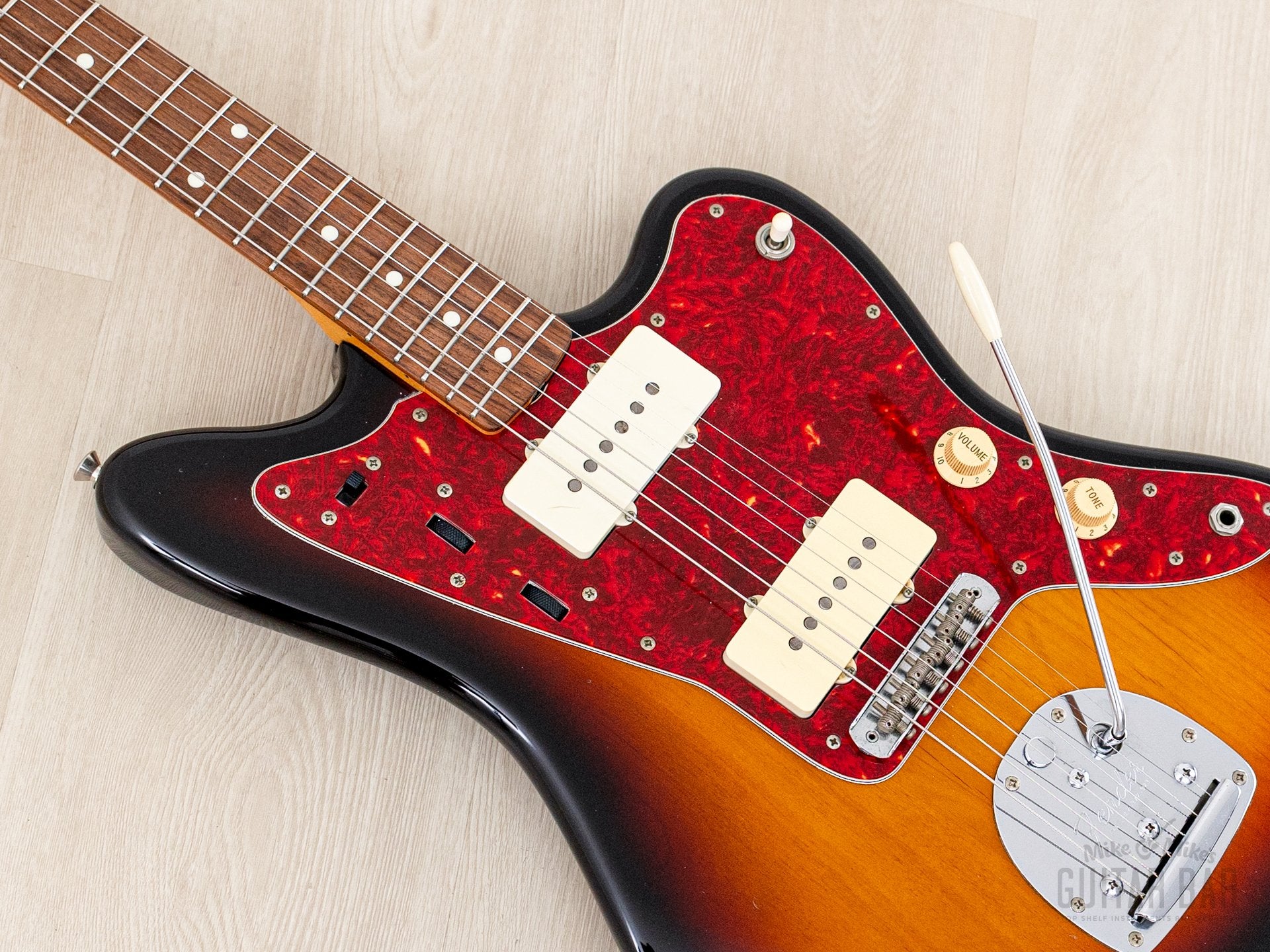 [美品]fender japan jazzmaster Fender Made in Japan Heritage Series 60s Jazzmaster White