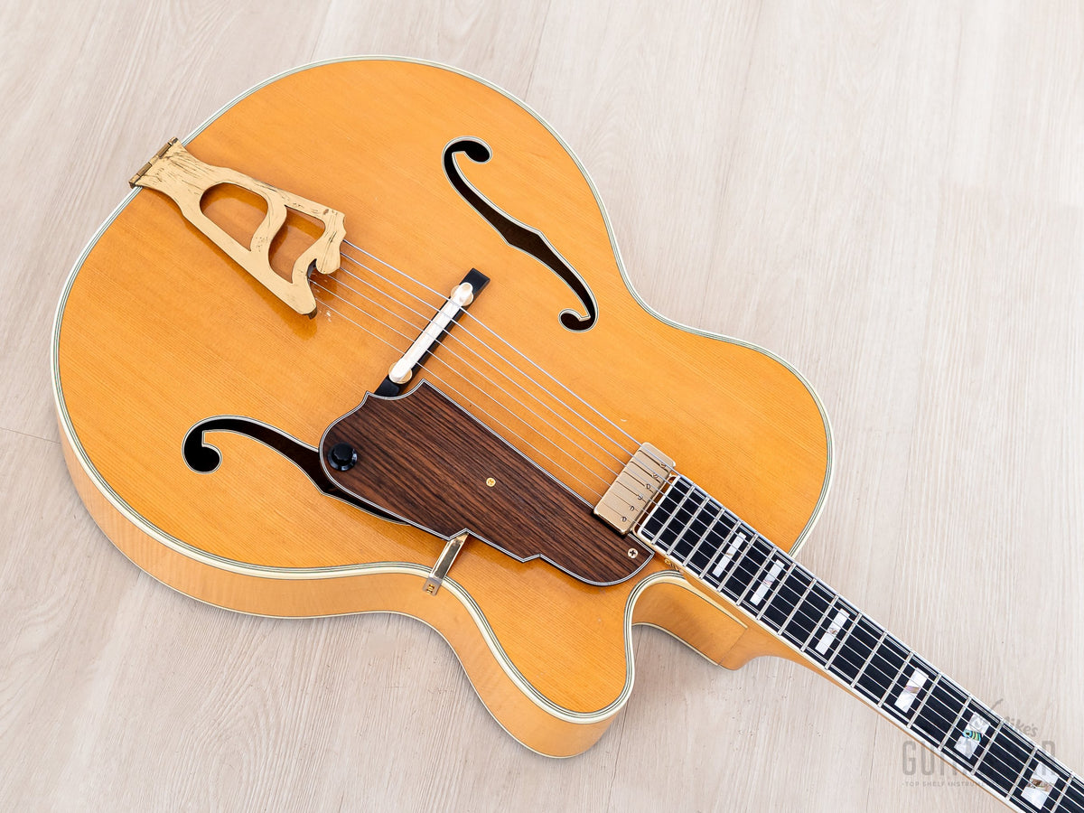 Carlo Greco body angled view from treble side