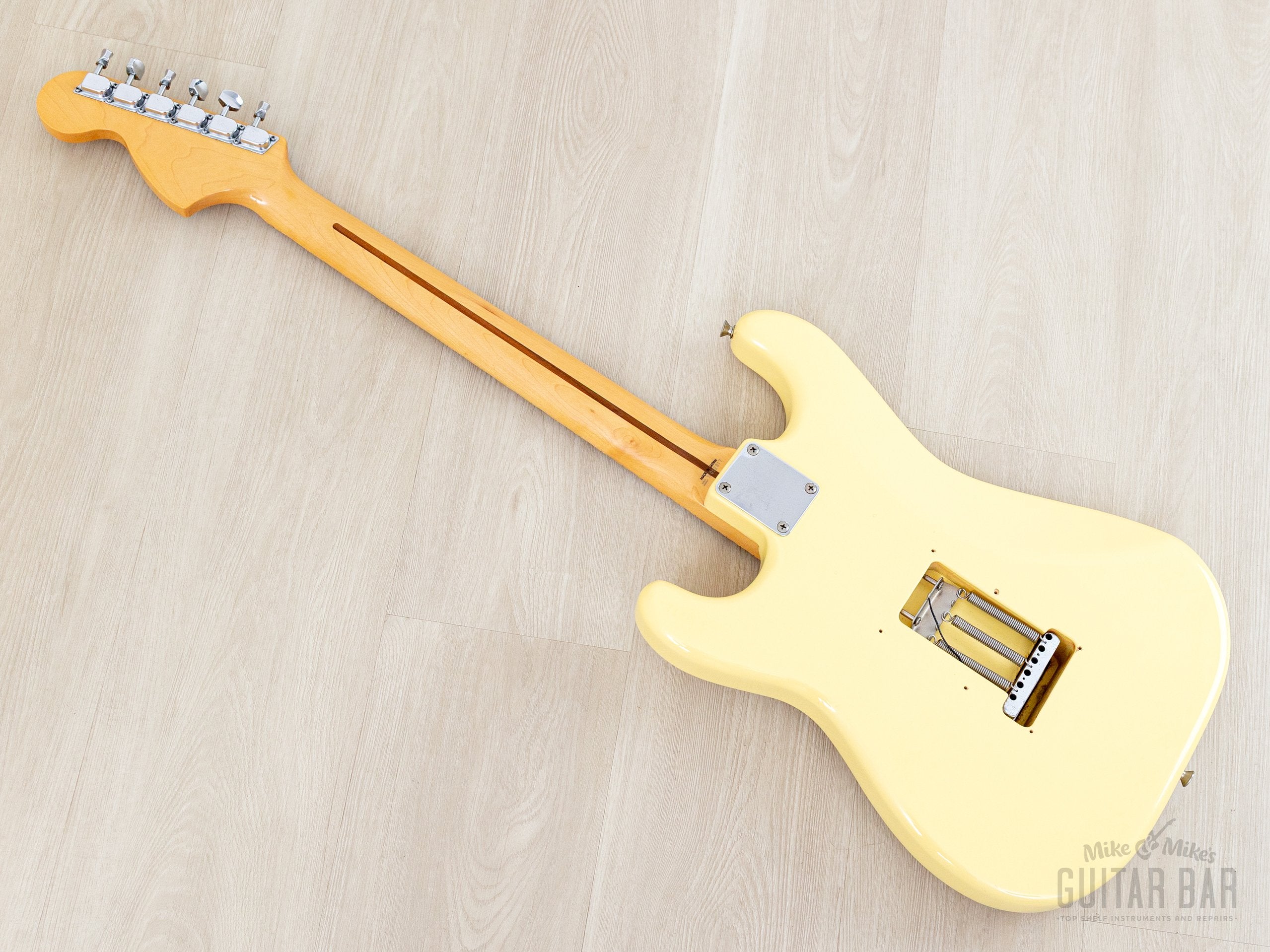 1994 Fender Custom Edition Yngwie Malmsteen Stratocaster ST72-140YM Ye