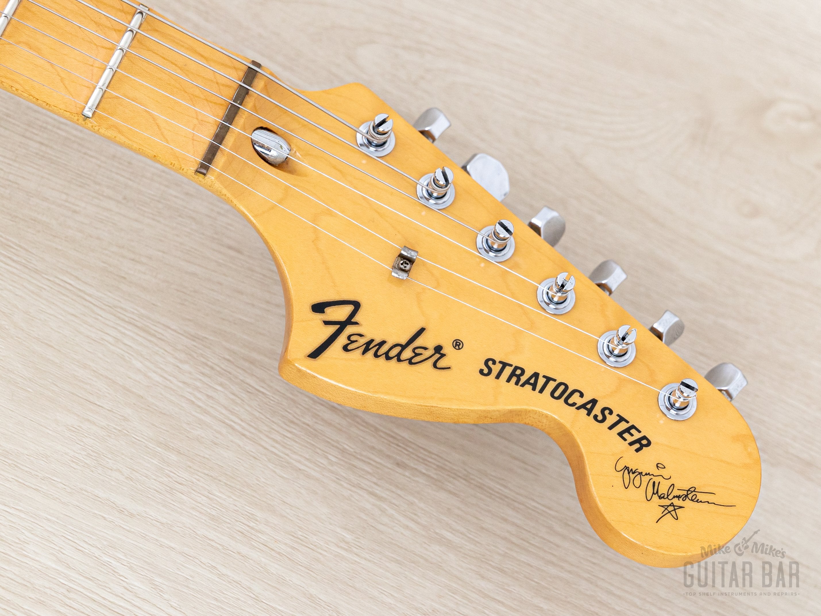 1994 Fender Custom Edition Yngwie Malmsteen Stratocaster ST72-140YM Ye