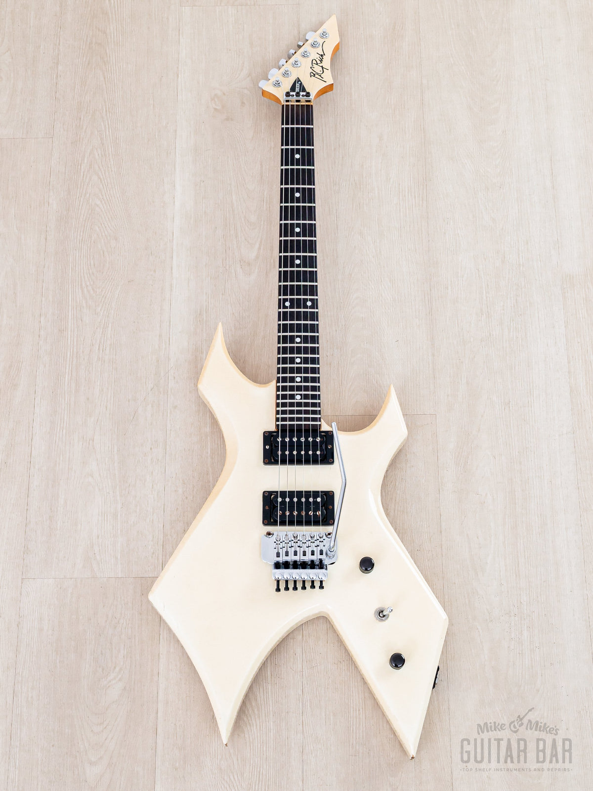 B.C. Rich Warlock full front view