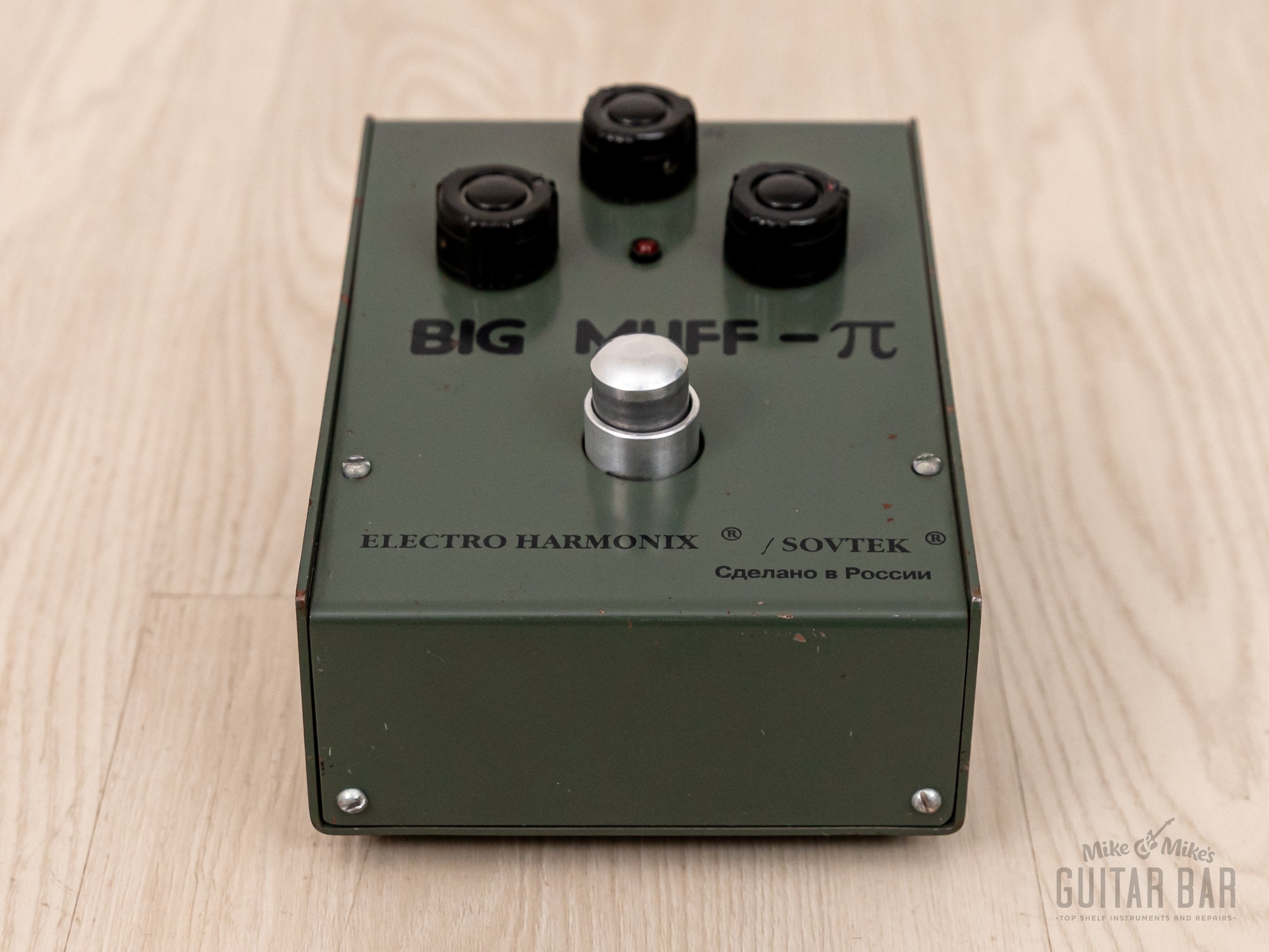 1990s Electro-Harmonix Big Muff Green Russian Bubble Font V7 Fuzz Effe –  Mike & Mike's Guitar Bar