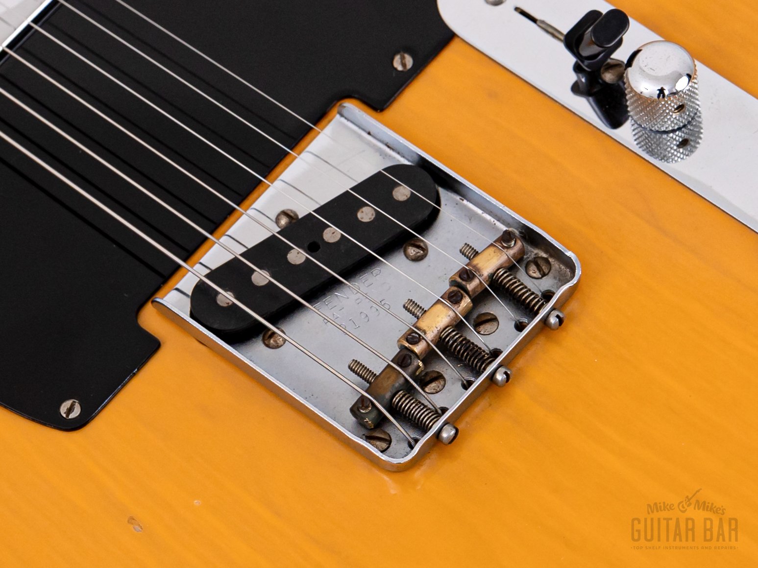 1995 Fender American Vintage '52 Telecaster Butterscotch w/ Case