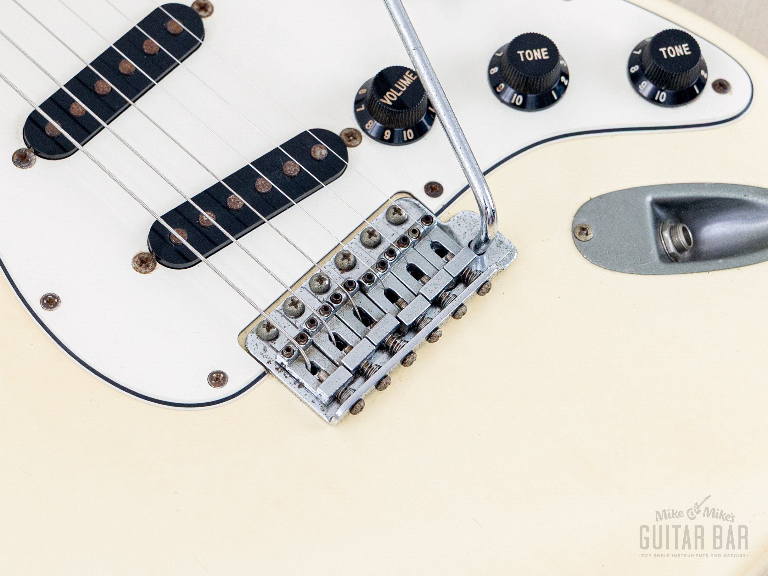 1984 Fender Stratocaster '72 Vintage Reissue ST72-55 Olympic White E-S