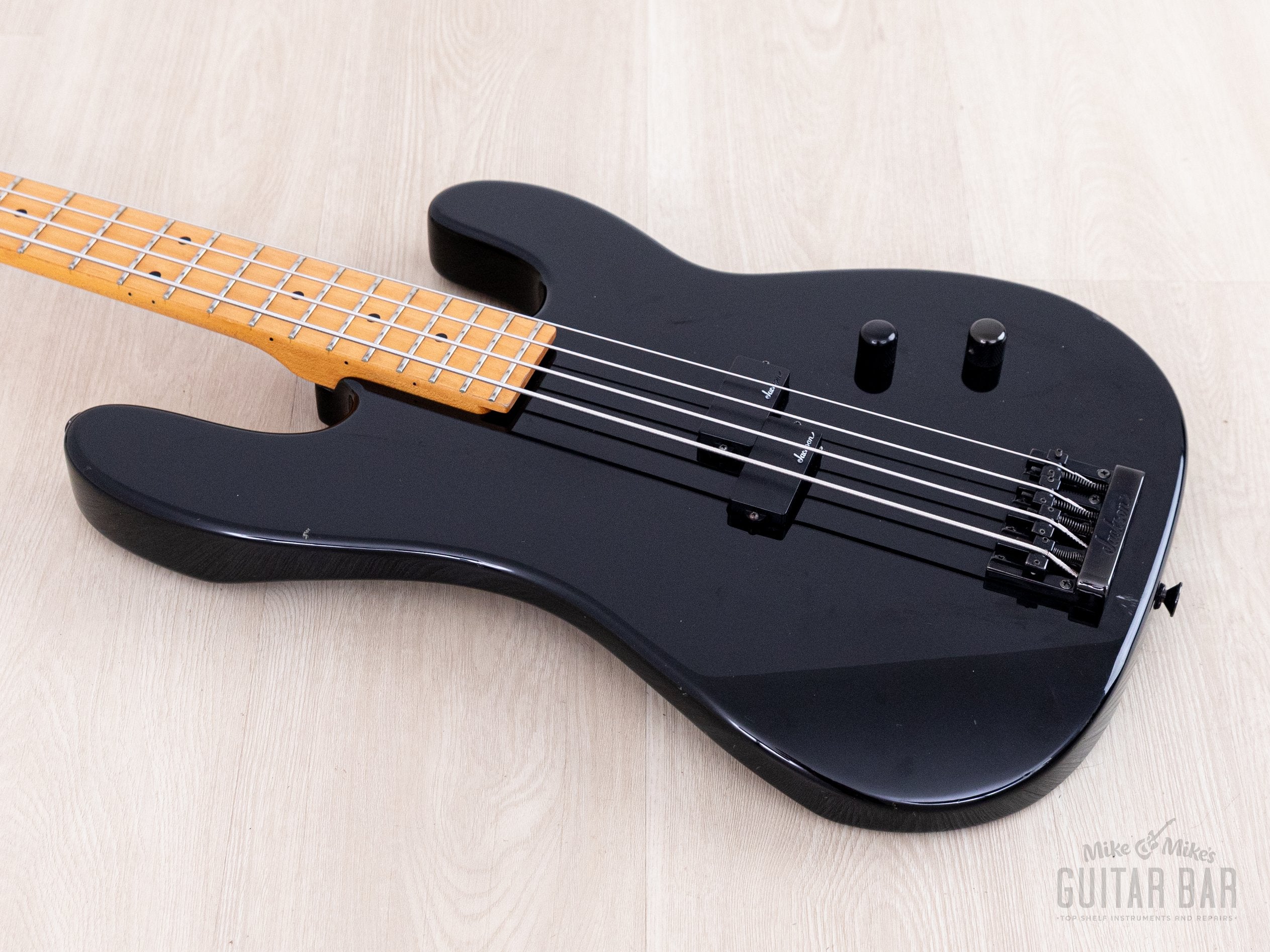 レア】CHARVEL by JACKSON エレキベース PJタイプ ブラック レア