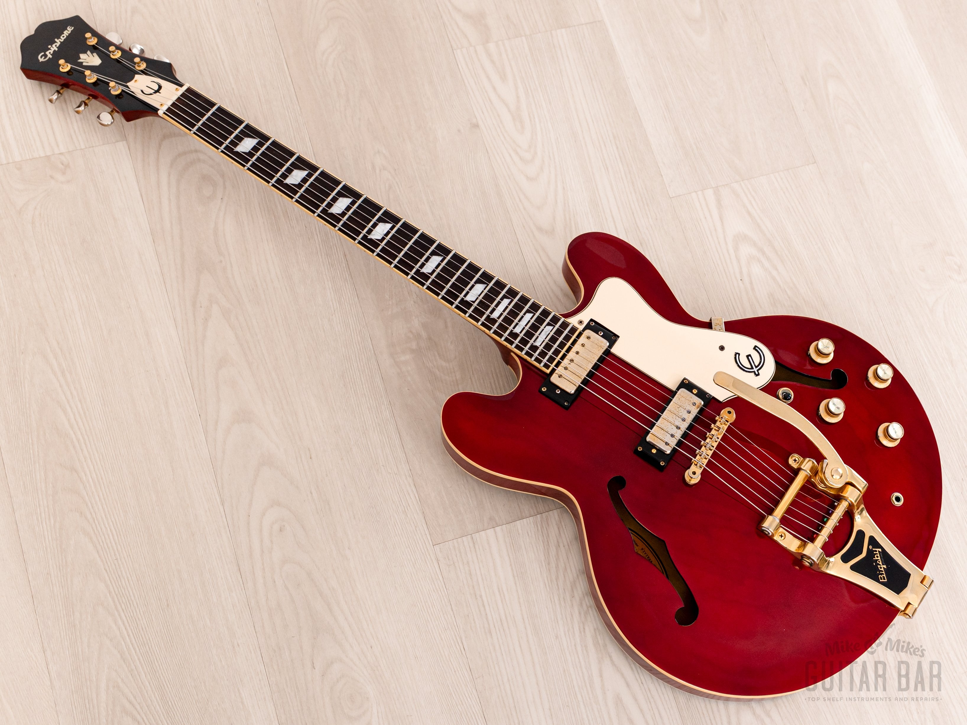 ギター Epiphone RIVIERA VT CH 2006 ギター Epiphone RIVIERA VT CH 2006 ギター Epiphone RIVIERA VT CH