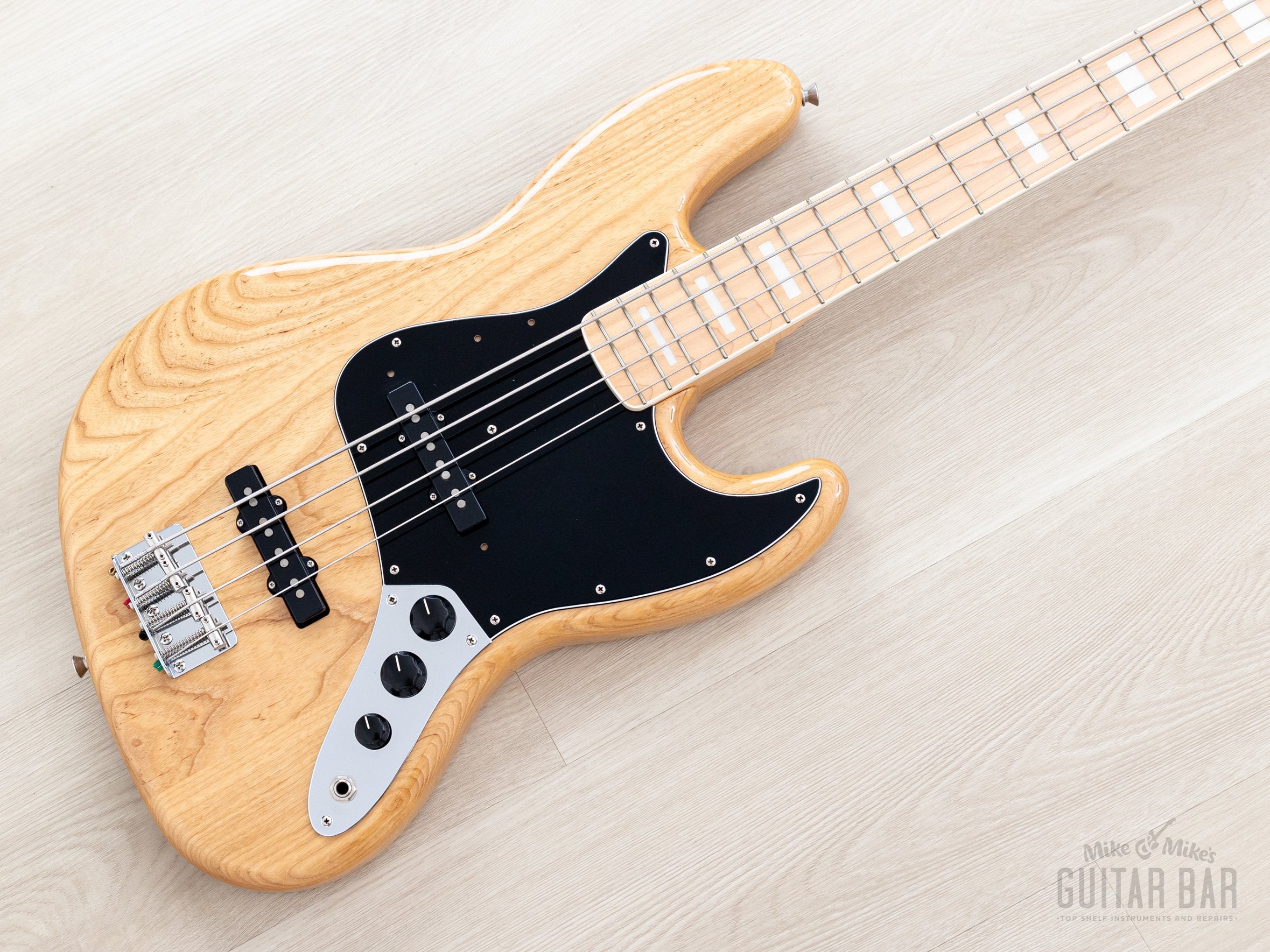 2022 Fender Traditional II '70s Jazz Bass Natural Ash Near-Mint w/ Han