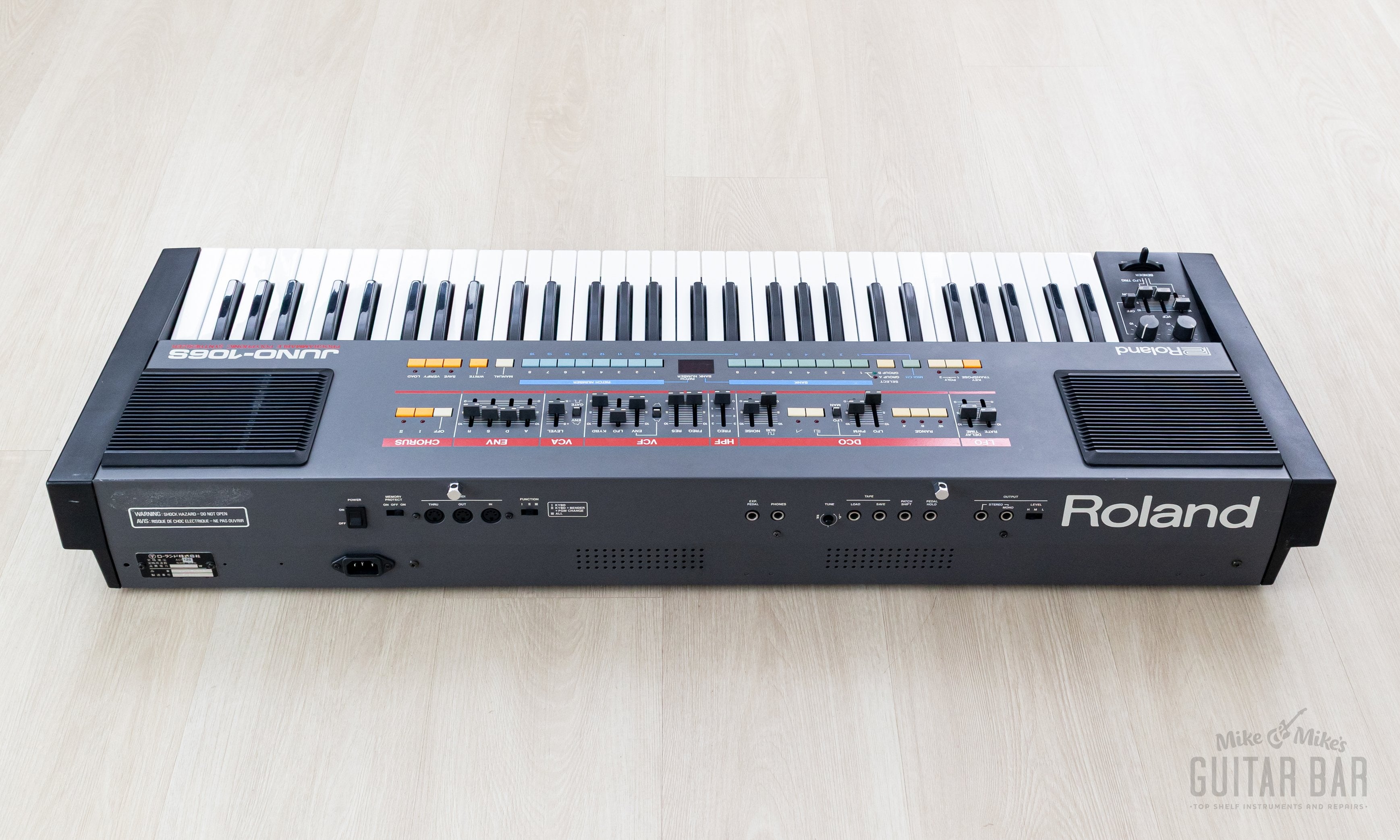 1985 Roland Juno-106S Vintage Analog Synthesizer Near-Mint w/ Built-In