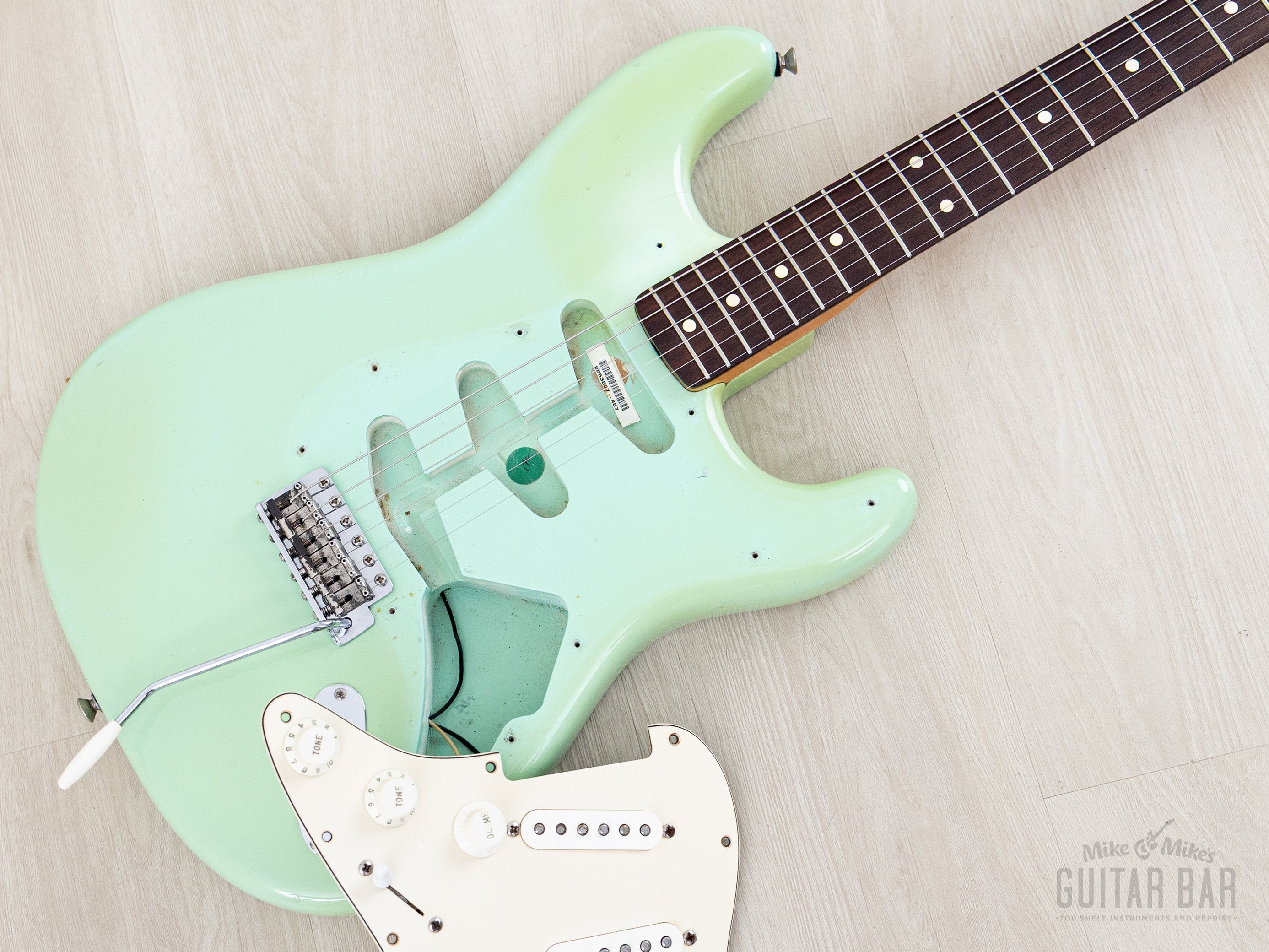 2001 Fender American Vintage '62 Stratocaster Surf Green w/ Tweed Case