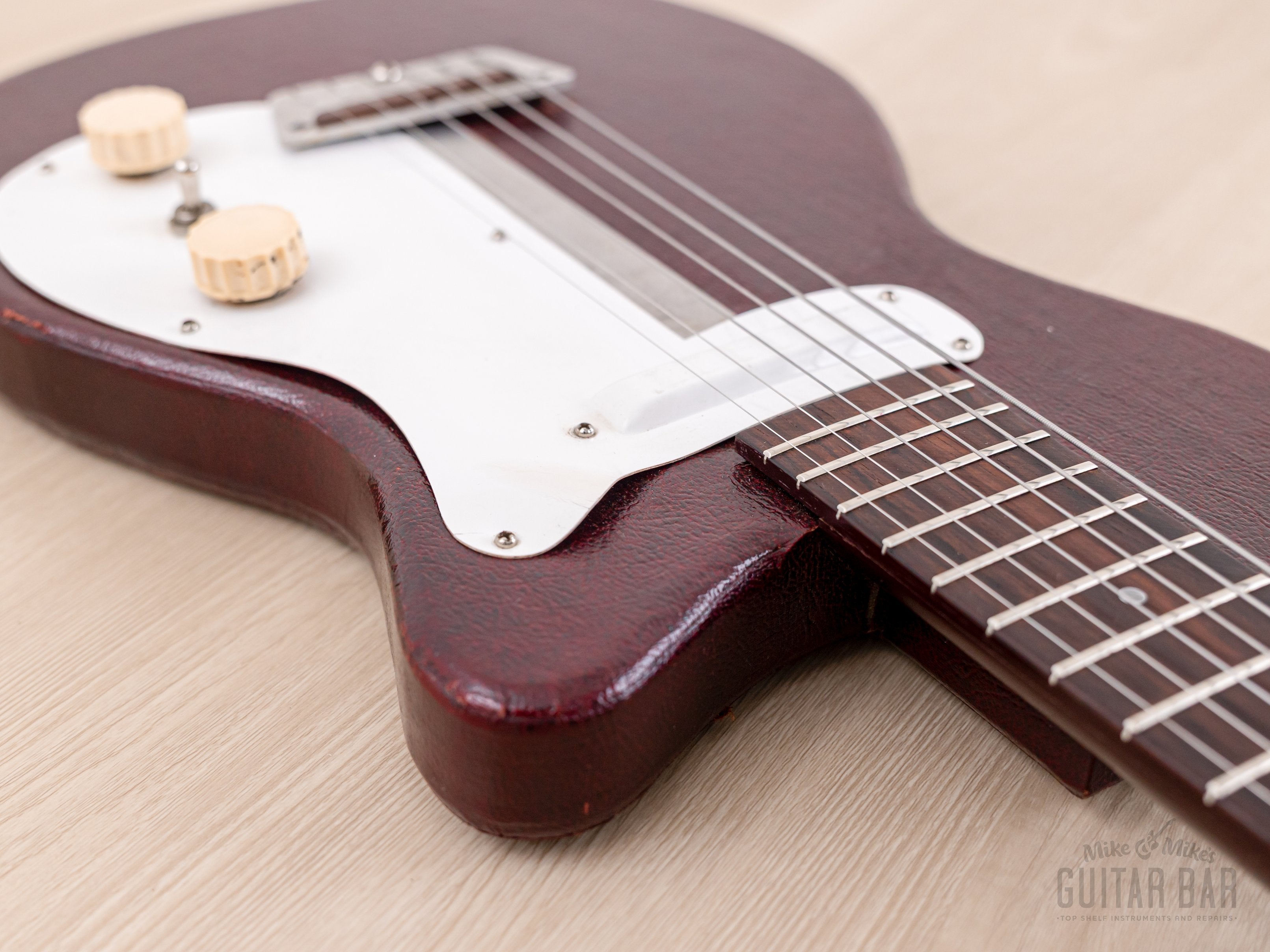 1954 Silvertone 1375 Danelectro-Made Vintage Peanut Guitar, 100% Original & Near-Mint w/ Case