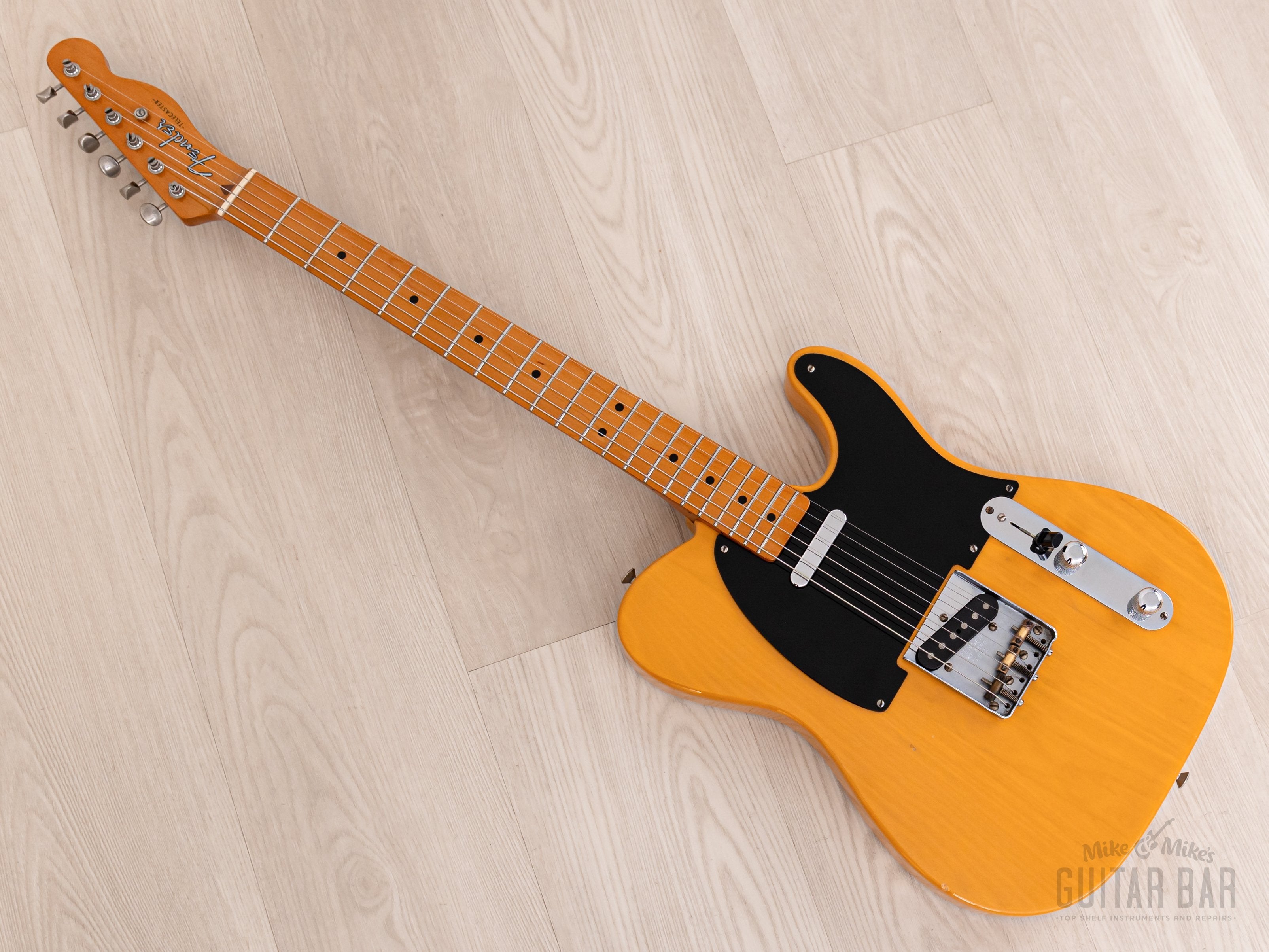 1995 Fender American Vintage '52 Telecaster Butterscotch w/ Case