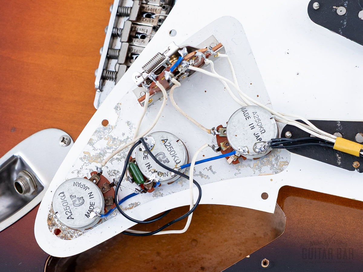 Pots and switch on the pickguard underside