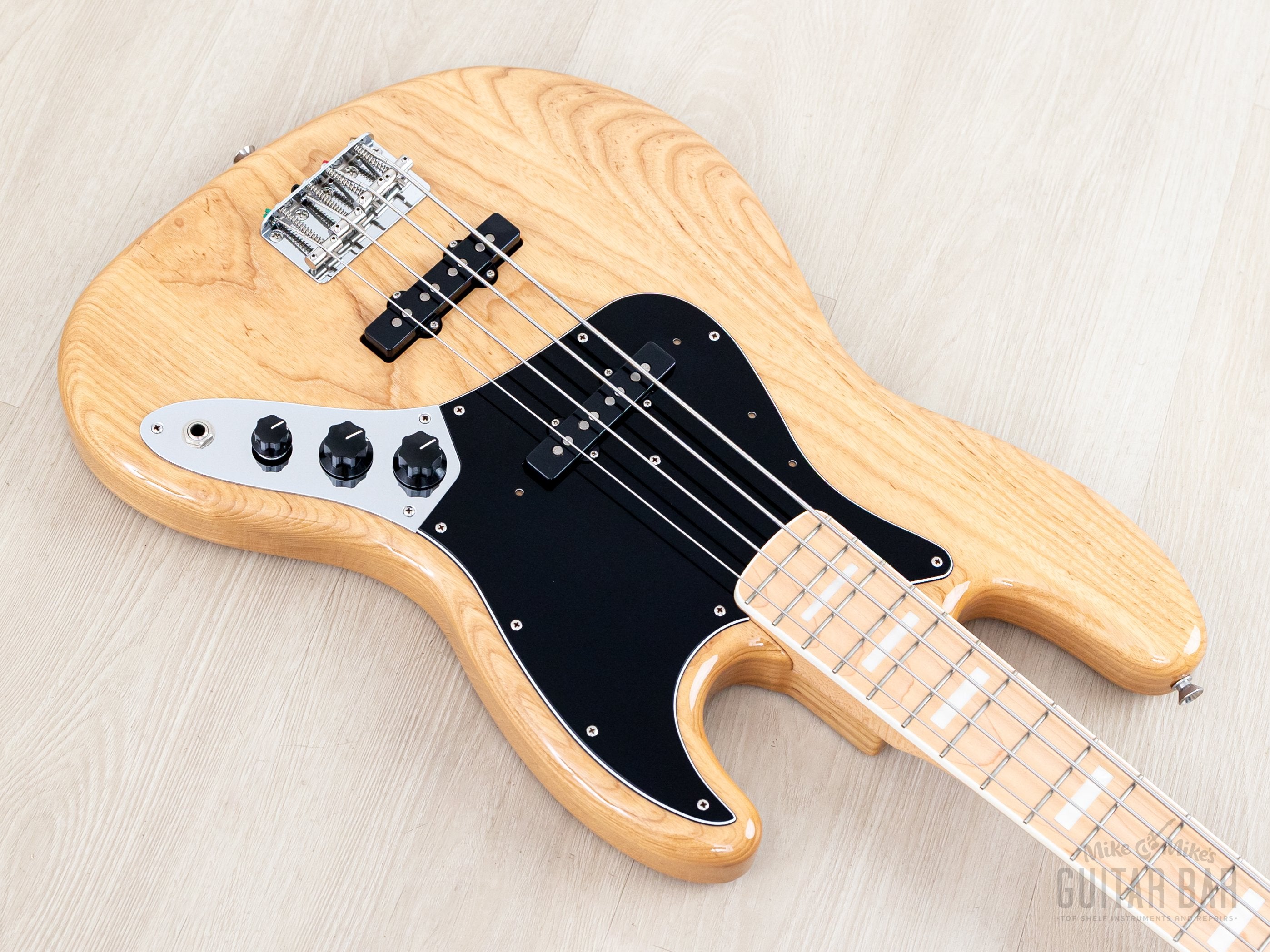 2022 Fender Traditional II '70s Jazz Bass Natural Ash Near-Mint w/ Han