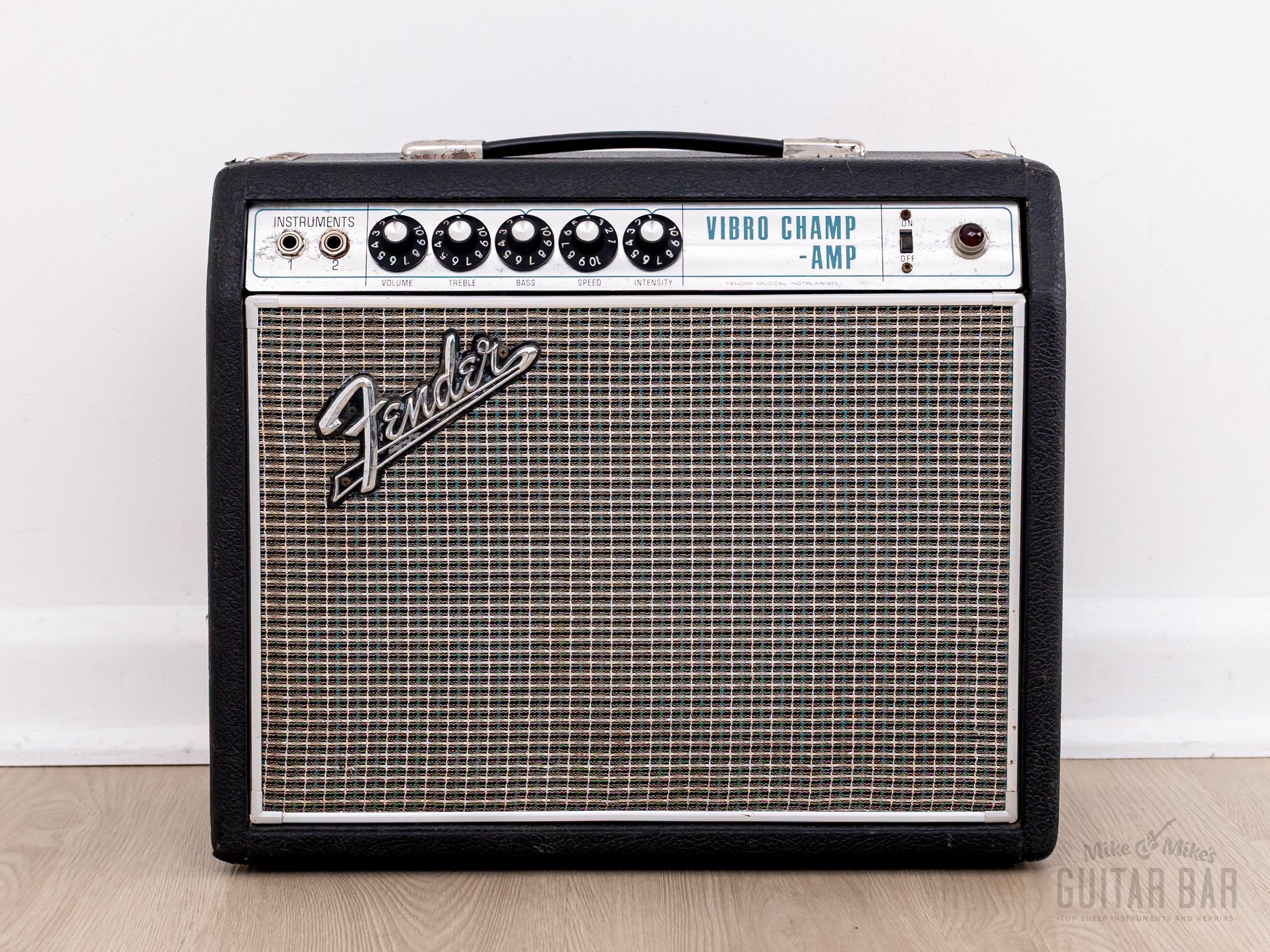 1968 Fender Vibro Champ Drip Edge Vintage Class A Tube Amp, Near Mint w/ Black Panel Circuit