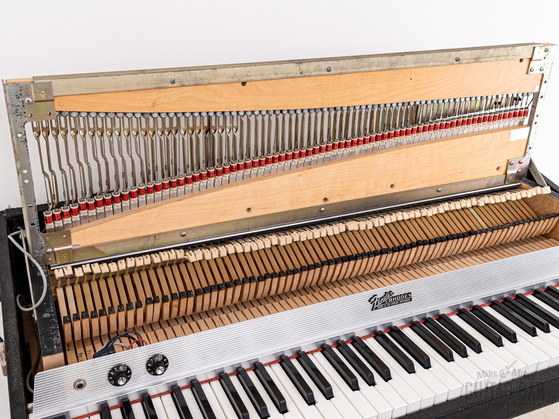 1973 Fender Rhodes Stage 73 Mk I Vintage Electric Piano w/ Legs & Pedal, Fully Serviced