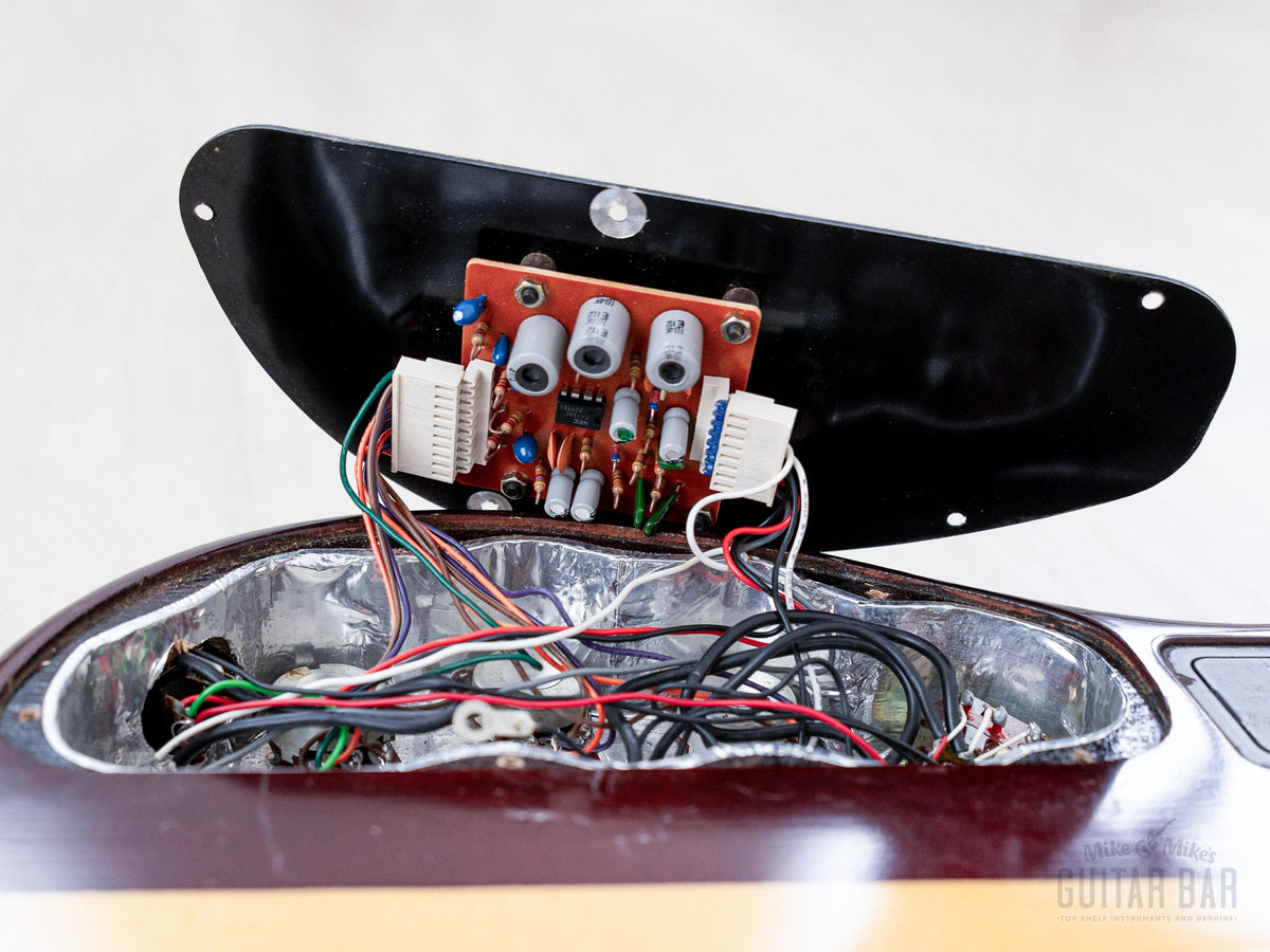 MC924 battery and electronics compartment