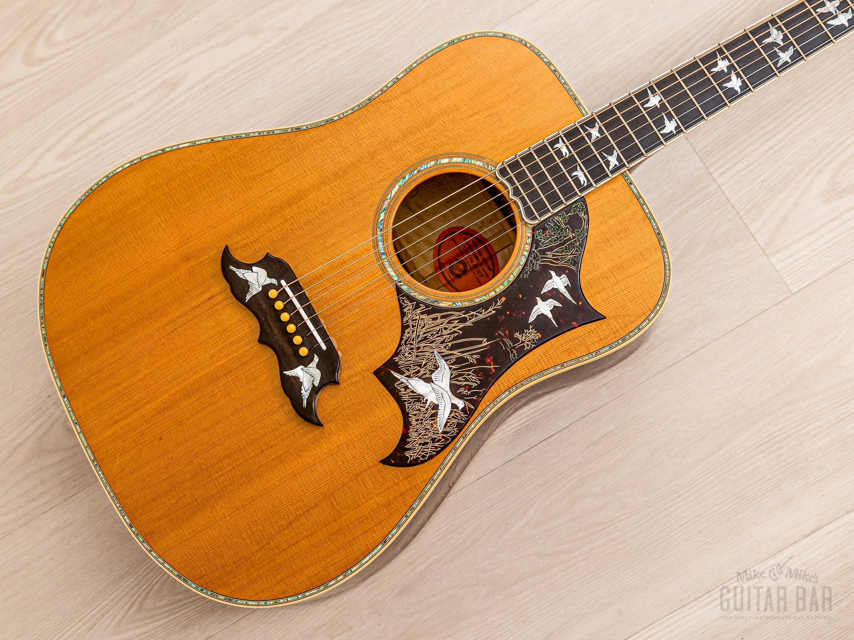 2000 Gibson Doves In Flight Dreadnought Acoustic Guitar Antique Natural w/ Case