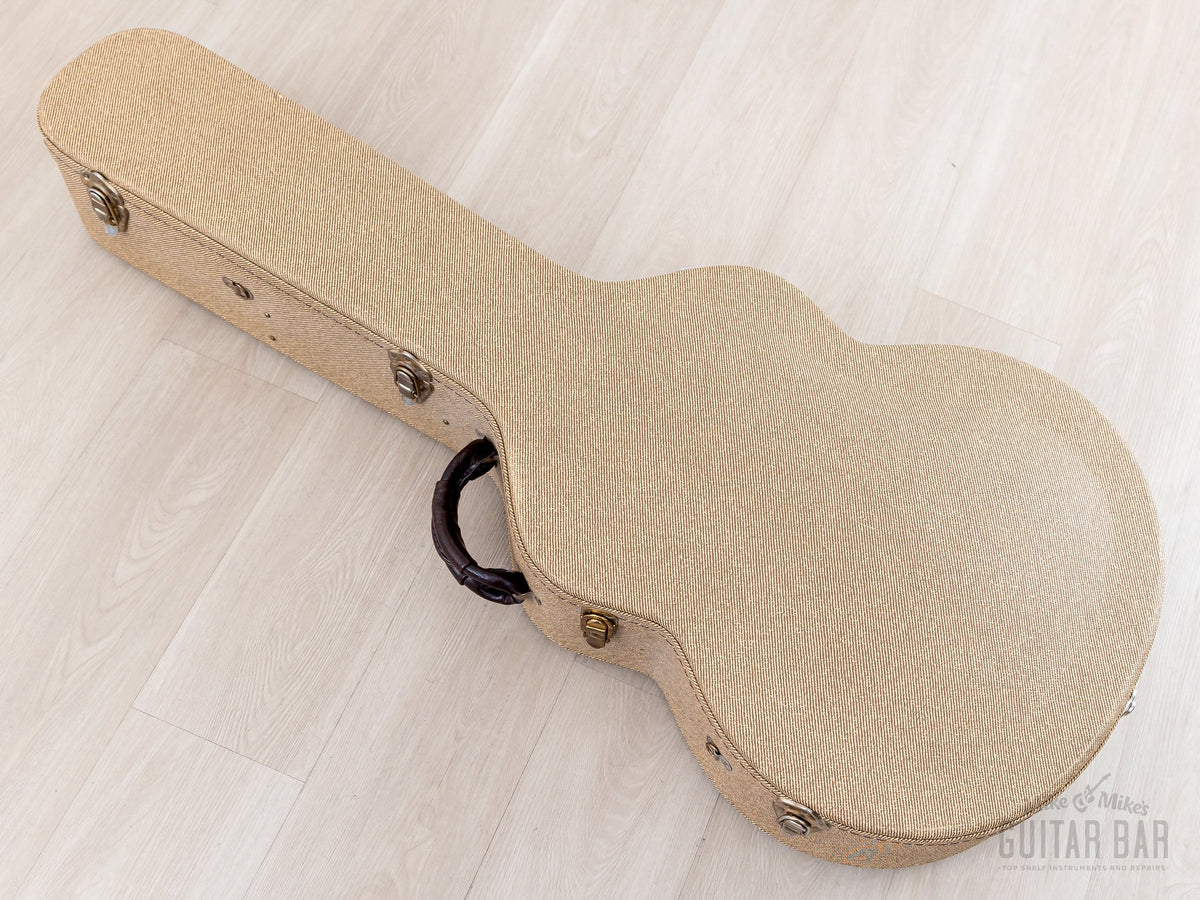 Carlo Greco beige hardshell case closed