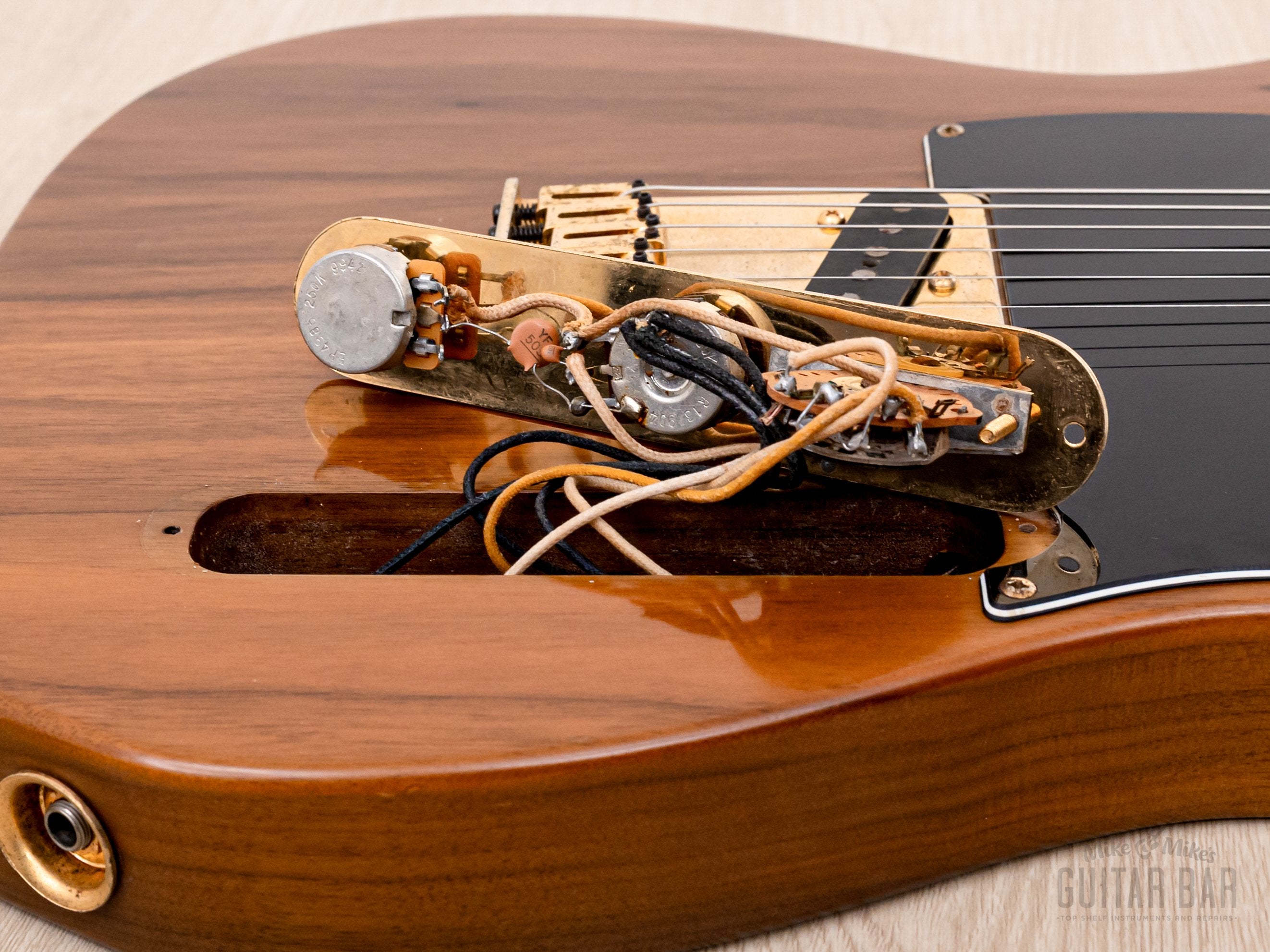 1990 Fender Telecaster TL62-115WAL Walnut, Lacquer Finish, USA Pickups & Gold Hardware w/ Tweed Case, Japan MIJ Fujigen