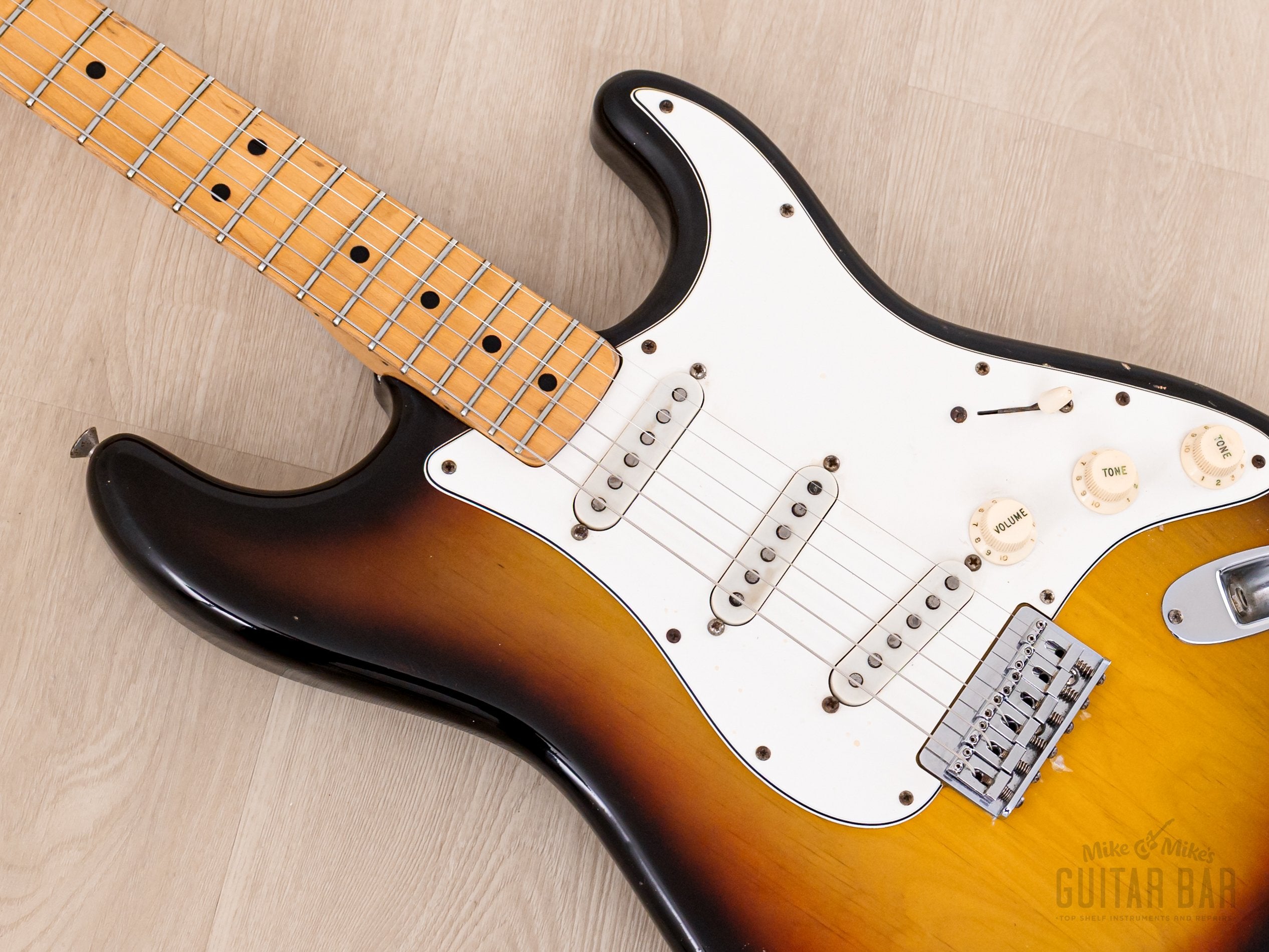 1975 Fender Stratocaster Hardtail Vintage Guitar Sunburst w