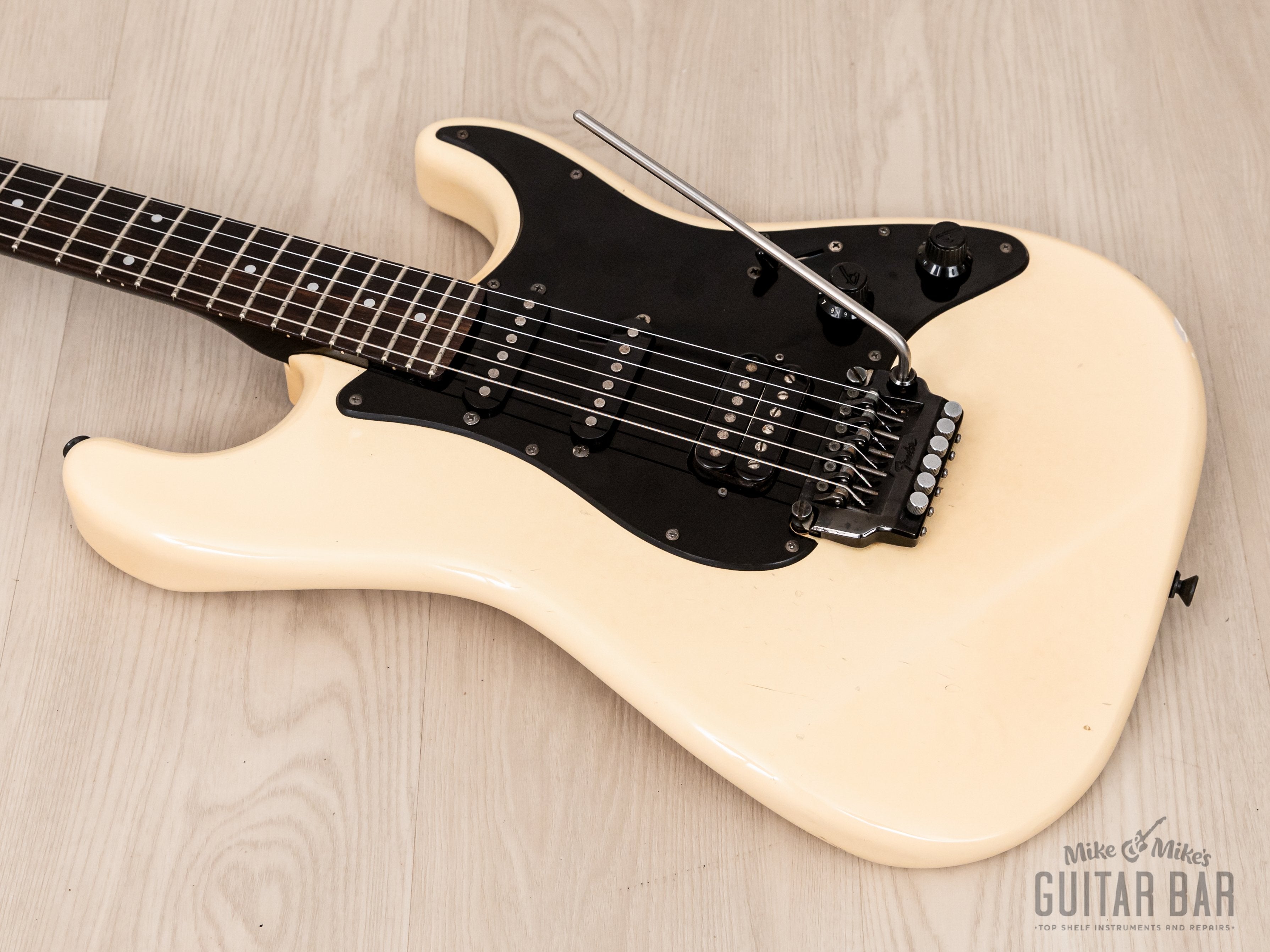 1987 Fender Boxer Series Stratocaster ST-556 SSH Superstrat Snow White, Japan MIJ Fujigen