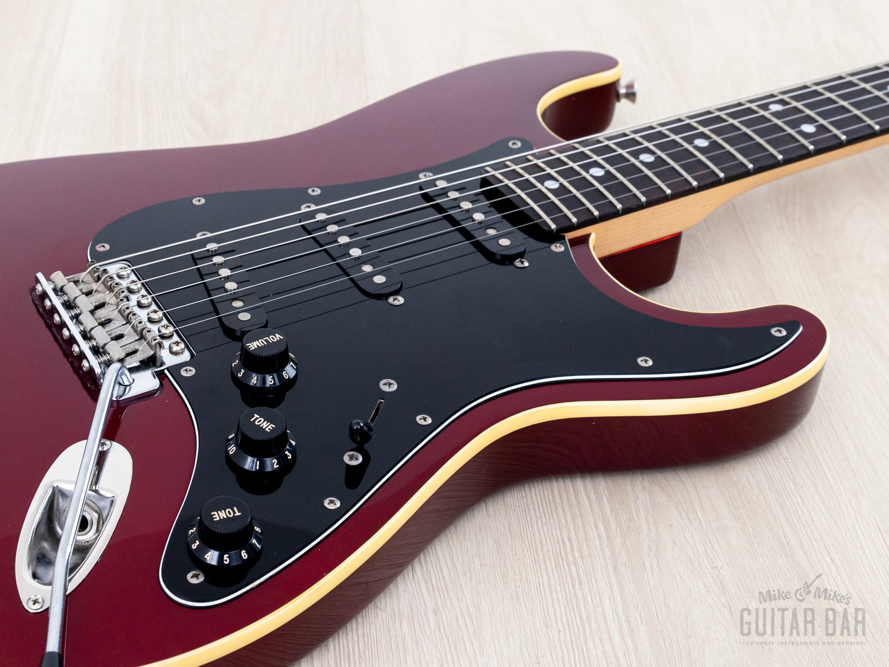2004 Fender Aerodyne Stratocaster AST-65 Electric Guitar Candy Apple R