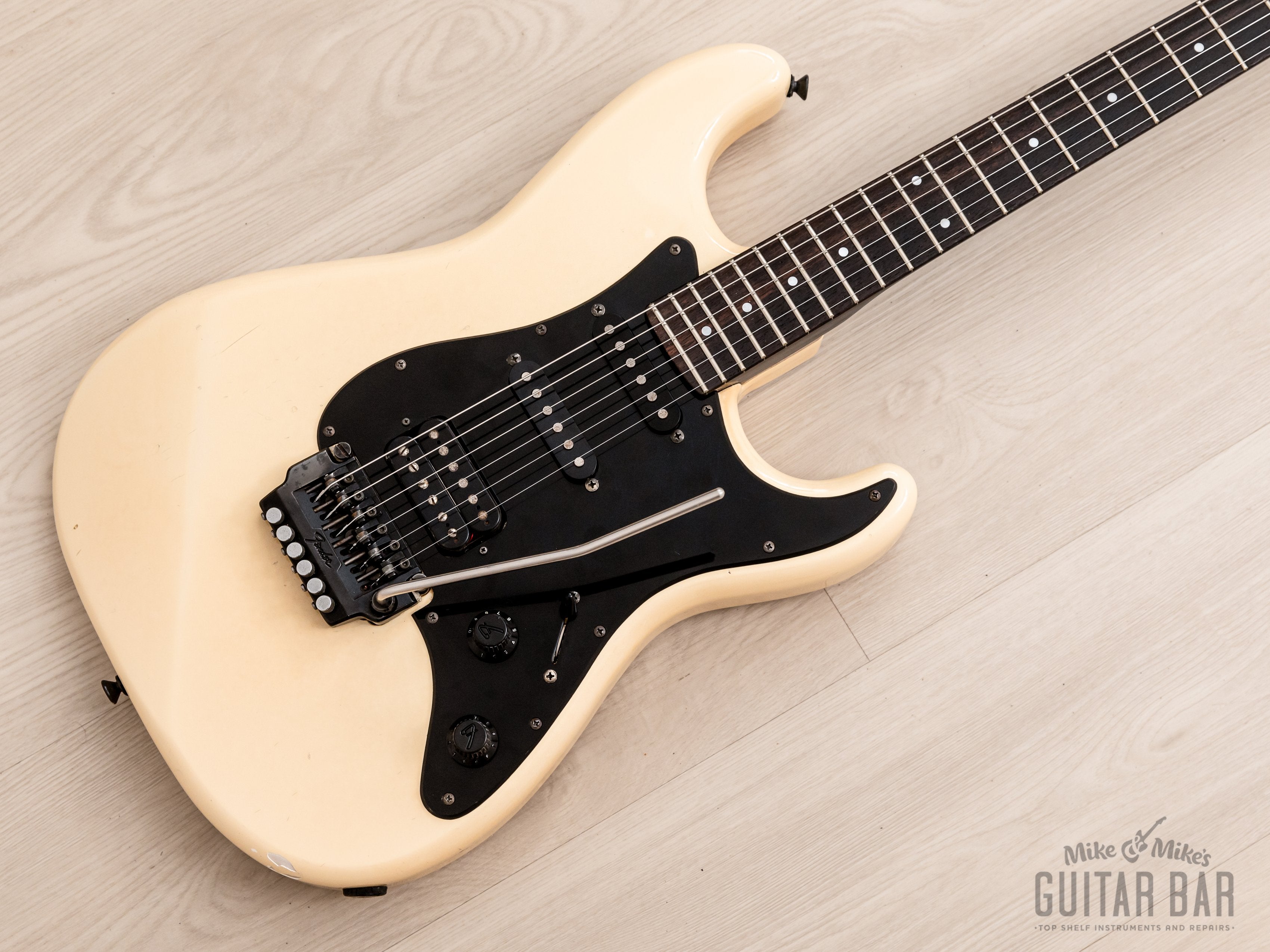 1987 Fender Boxer Series Stratocaster ST-556 SSH Superstrat Snow White, Japan MIJ Fujigen