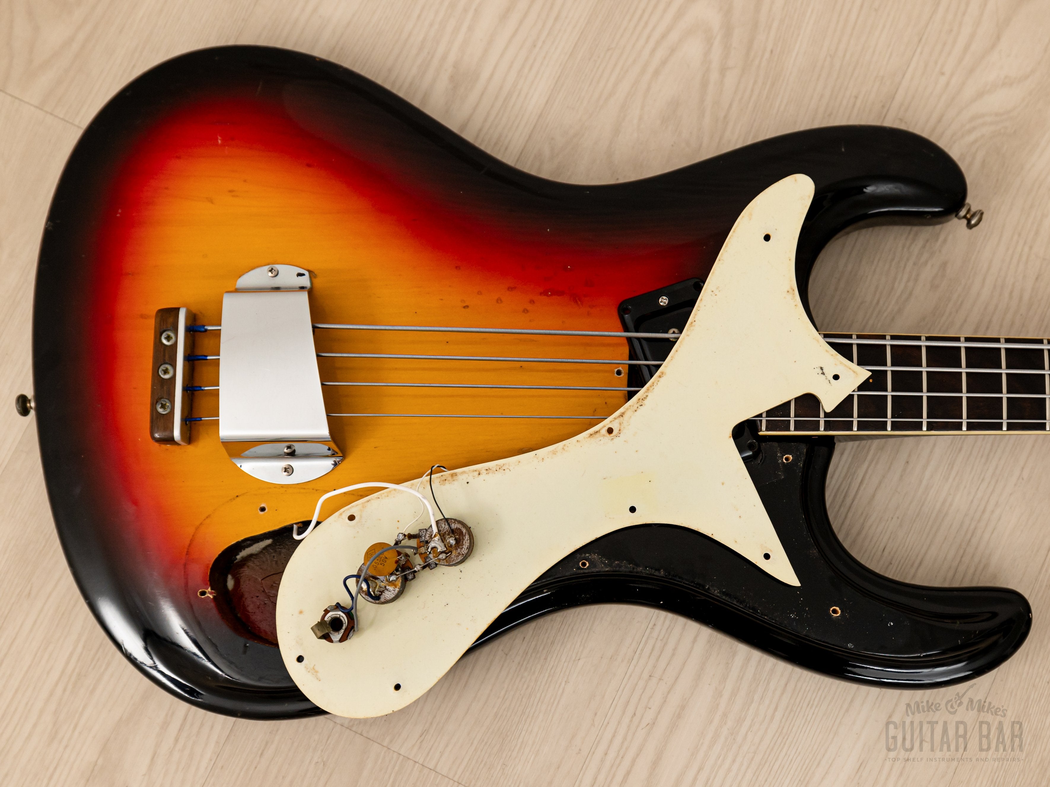 1965 Mosrite Ventures Model Vintage Short Scale Bass Sunburst, 100% Original w/ Case