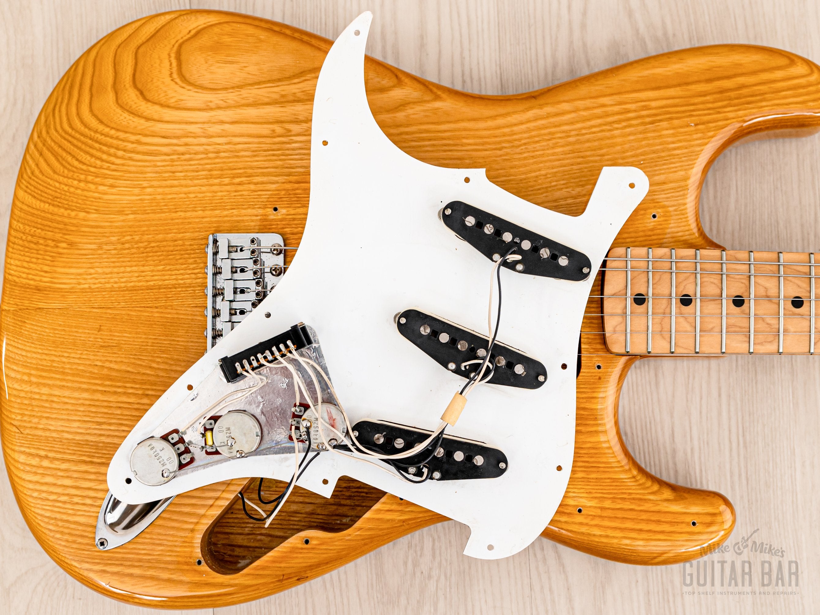 1990 Fender Stratocaster ‘72 Vintage Reissue ST72-500 Natural Ash w/ Case, Japan MIJ Fujigen