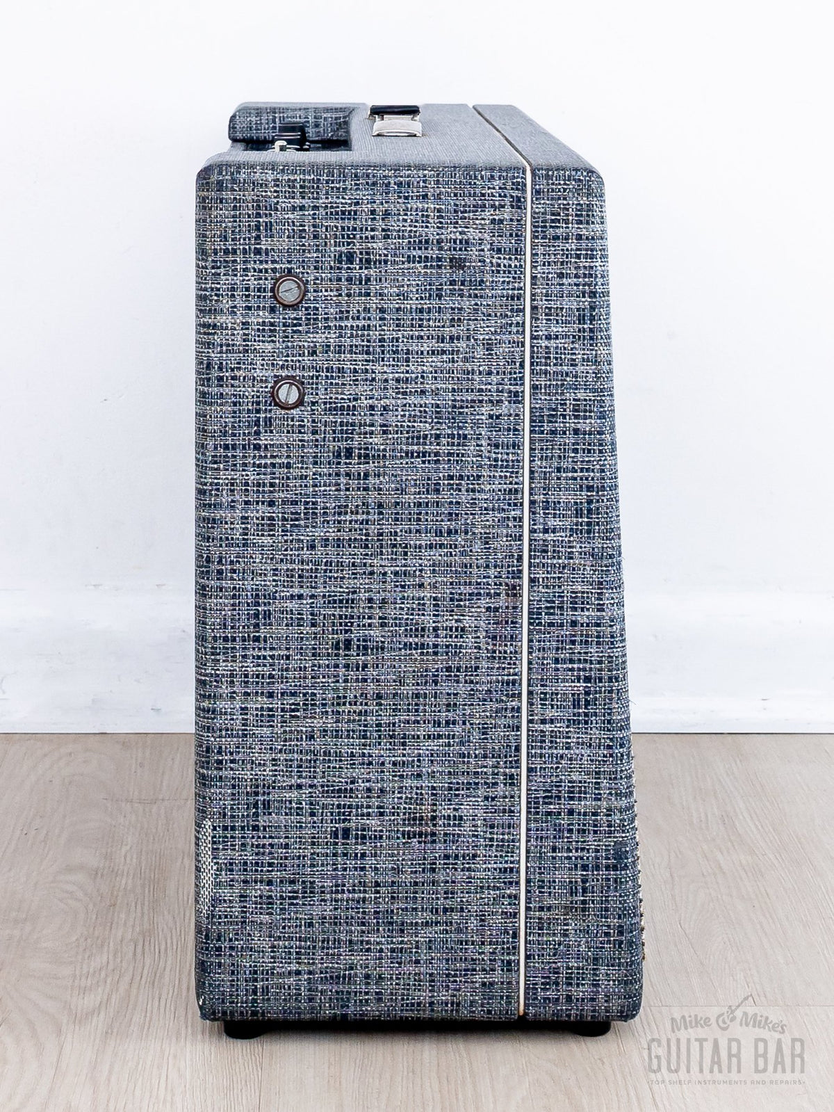 Supro Model 24 side