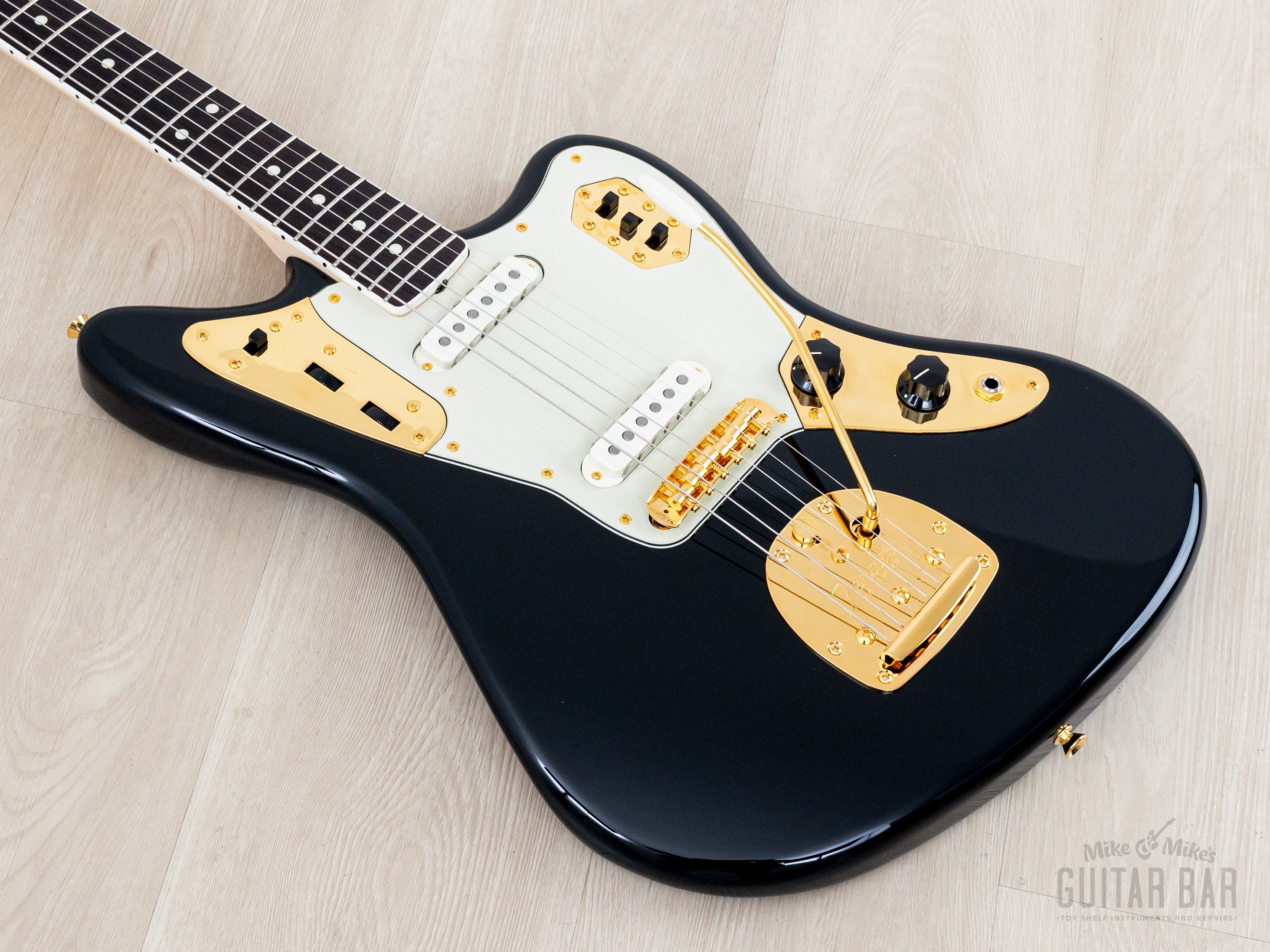 2022 Fender Traditional 60s Jaguar FSR Black w/ Gold