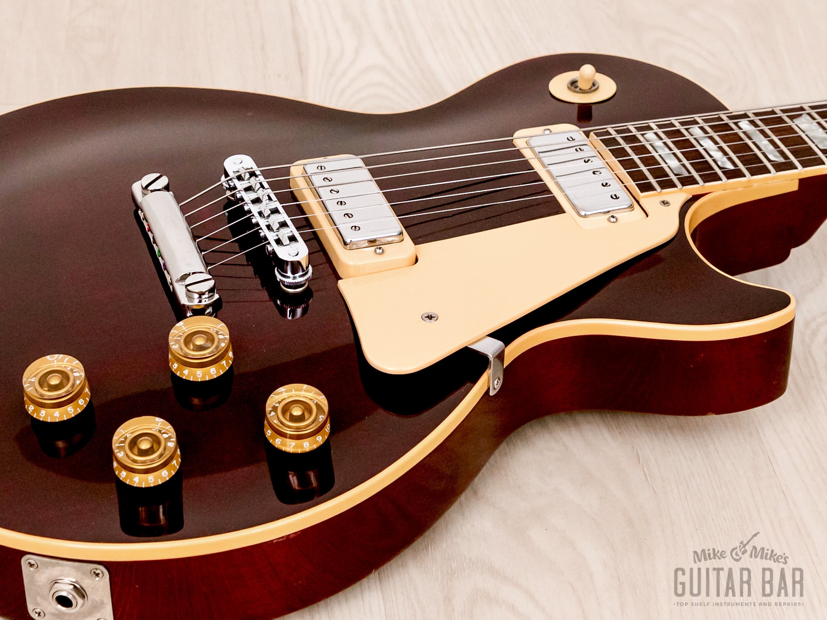 1983 Gibson Les Paul Deluxe Vintage Guitar Wine Red w/ Case