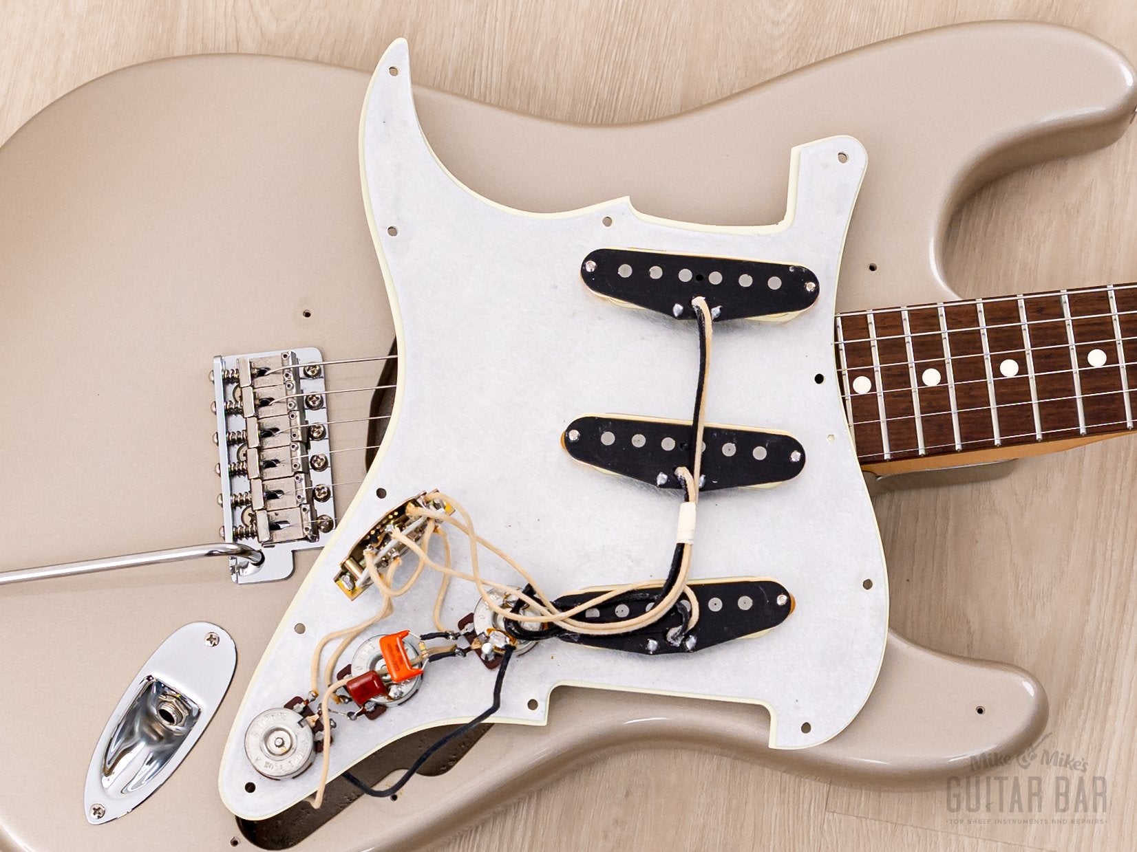 1997 Fender American Vintage '62 Stratocaster Shoreline Gold, Near-Mint w/ Case, Hangtags