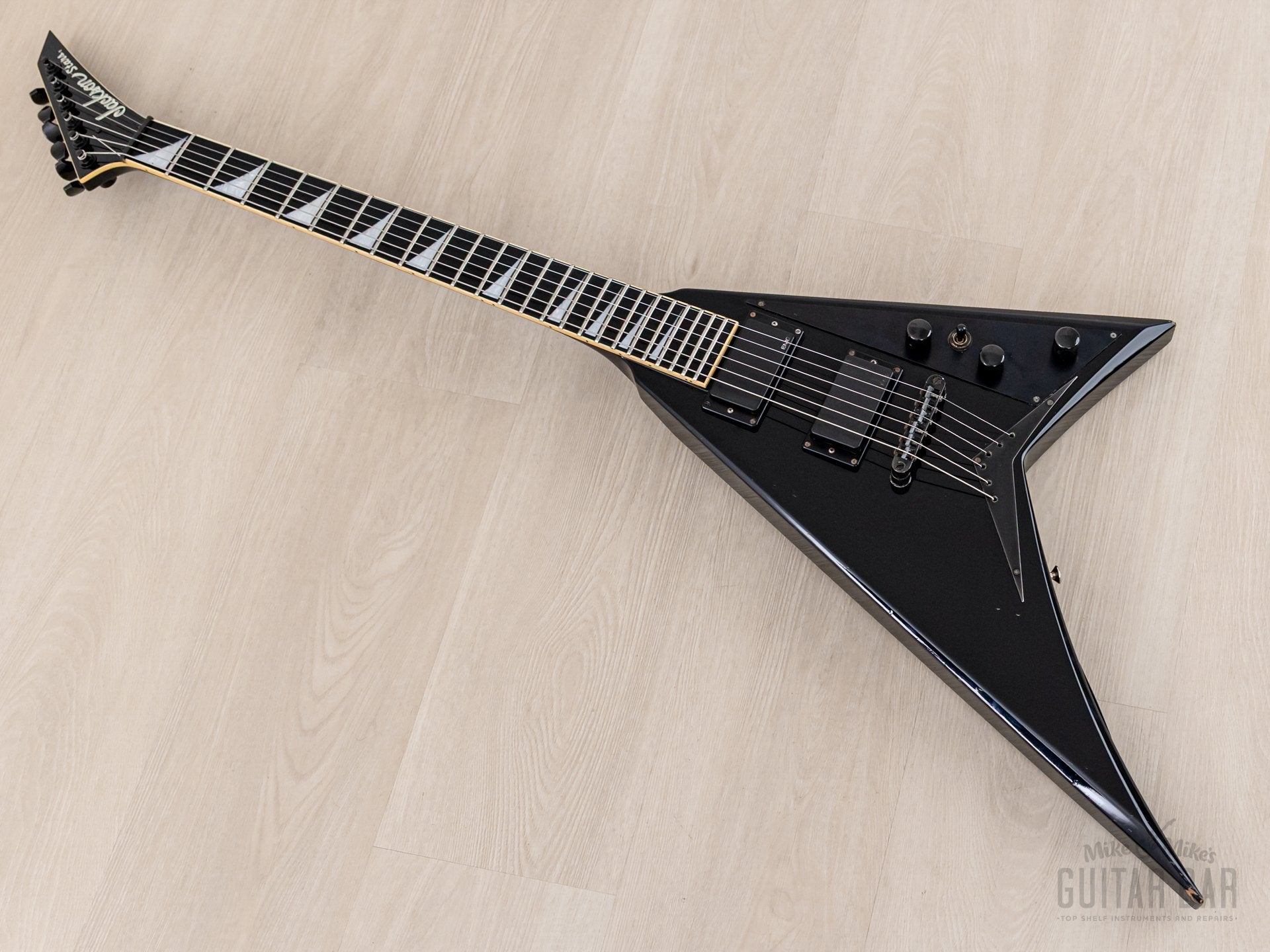 ギター Jackson Stars Randy Rhoads V 2006 Jackson Stars Randy Rhoads RR-J2BE Flying V Black w