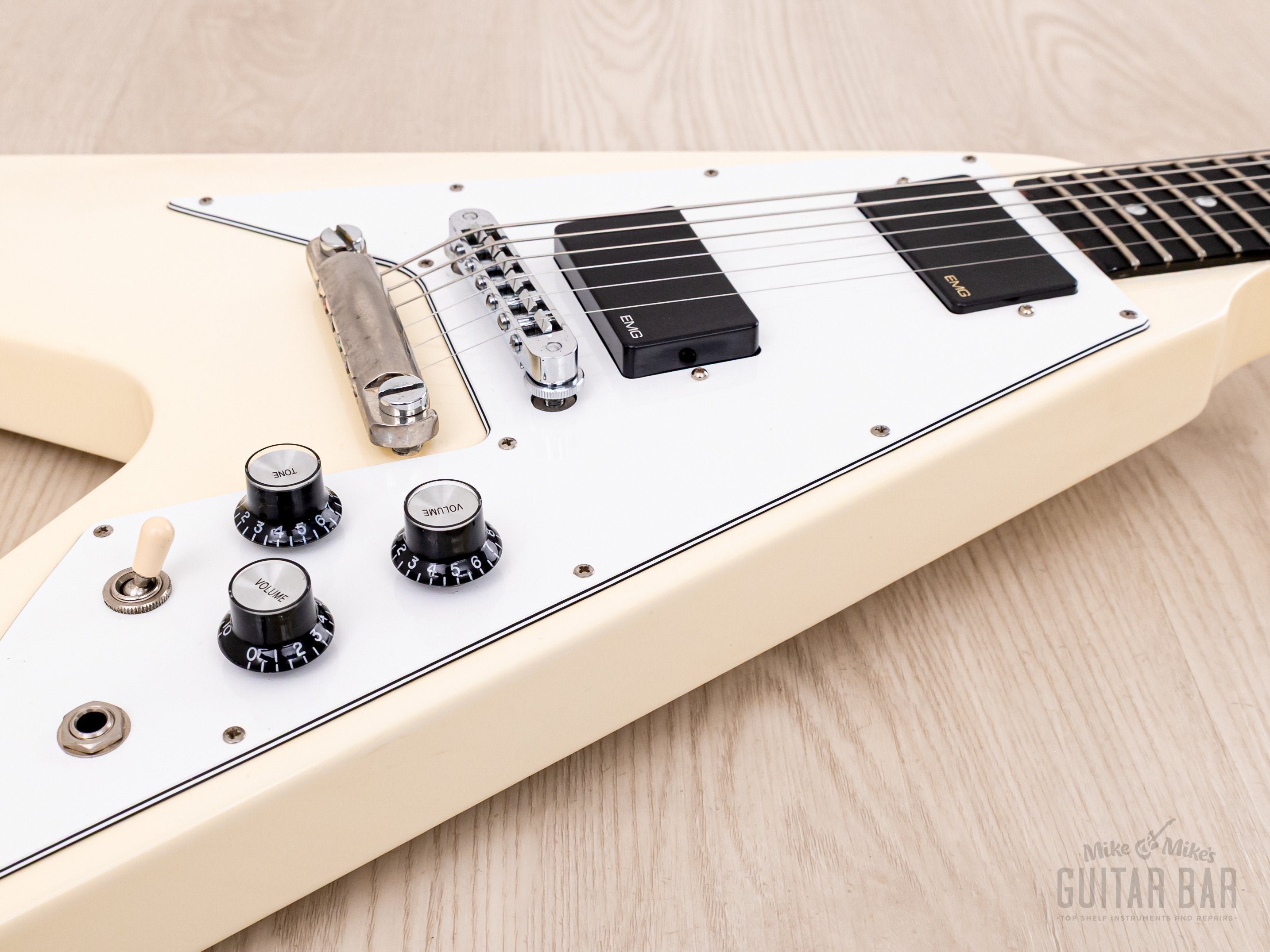1997 Gibson Flying V '67 Vintage Reissue Alpine White w/ Ebony Fretboard, Active EMG Pickups, Case