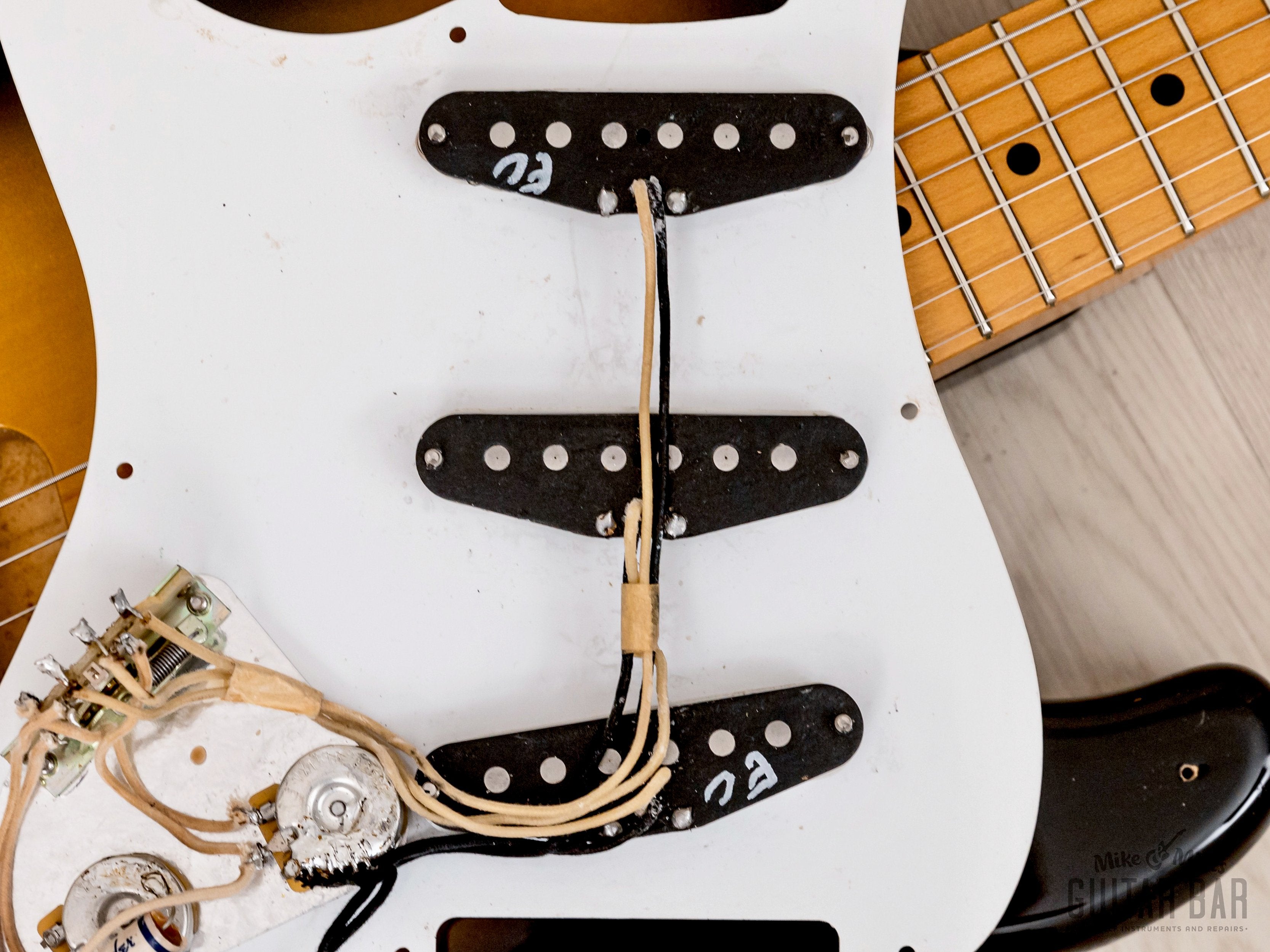 2002 Fender Stratocaster '57 Vintage Reissue ST57-58US Sunburst w/ USA Pickups, Japan CIJ