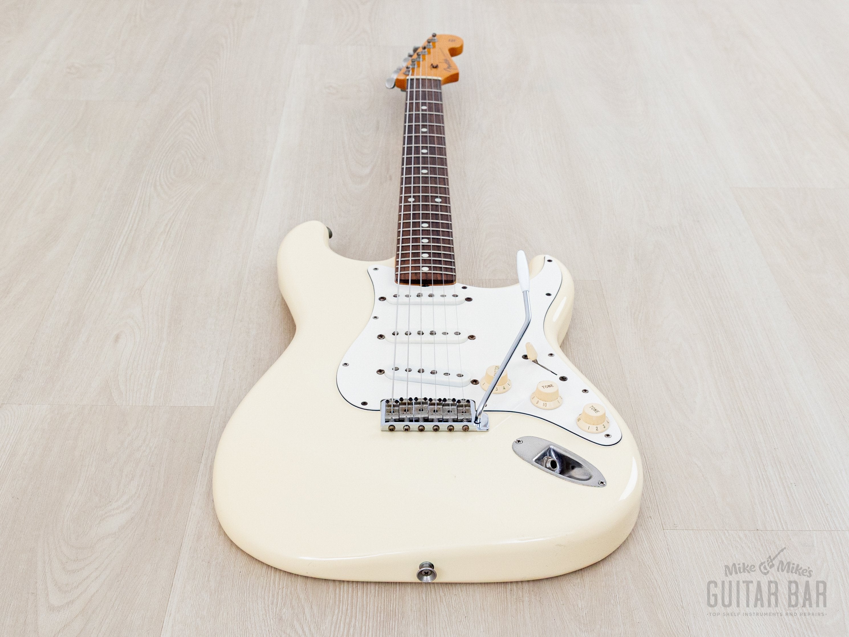 Fender japan Stratocaster ホワイト 1985-fender-st62-55-
