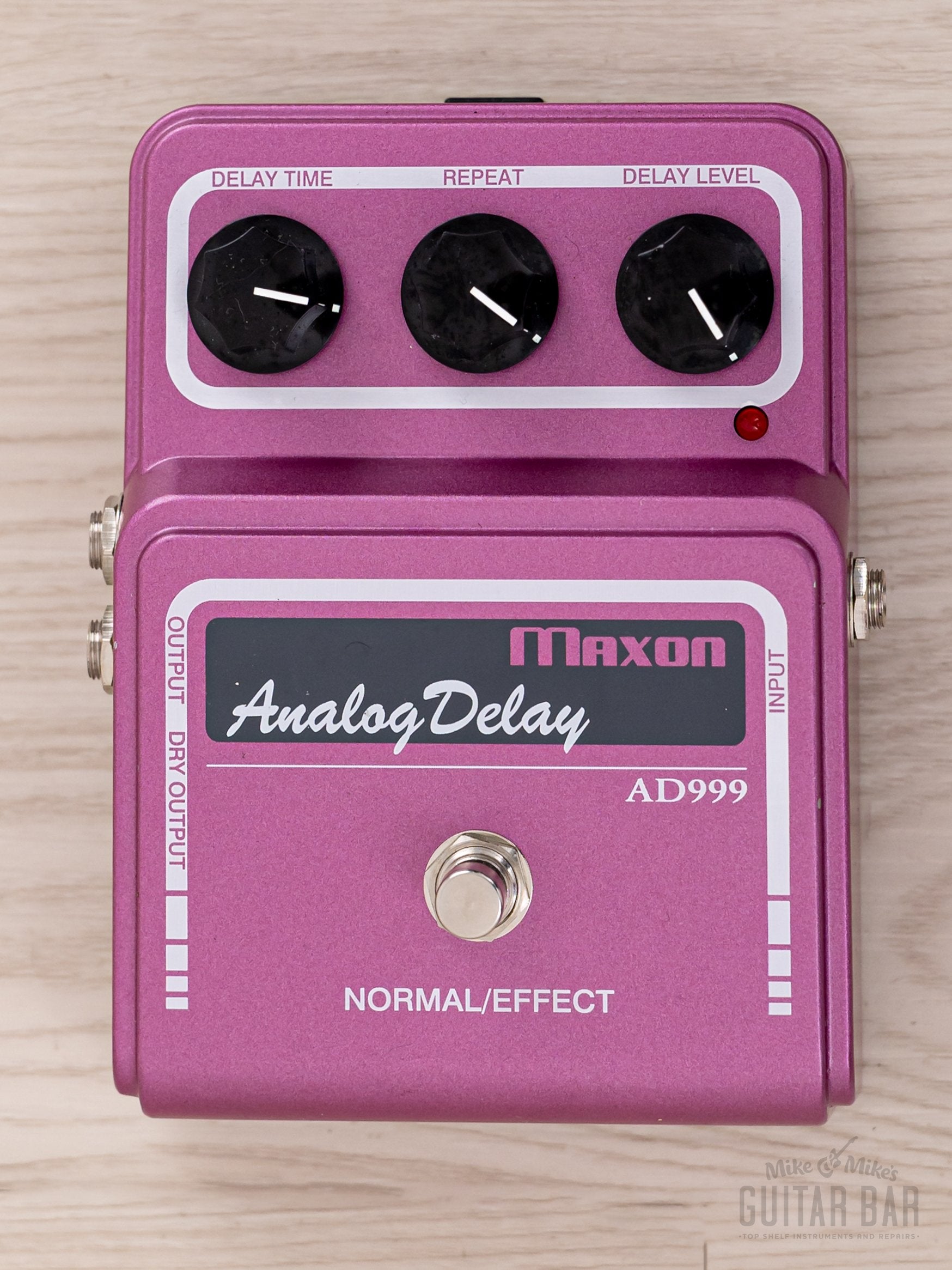 Maxon AD999 Analog Delay BBD Effects Pedal, Near-Mint