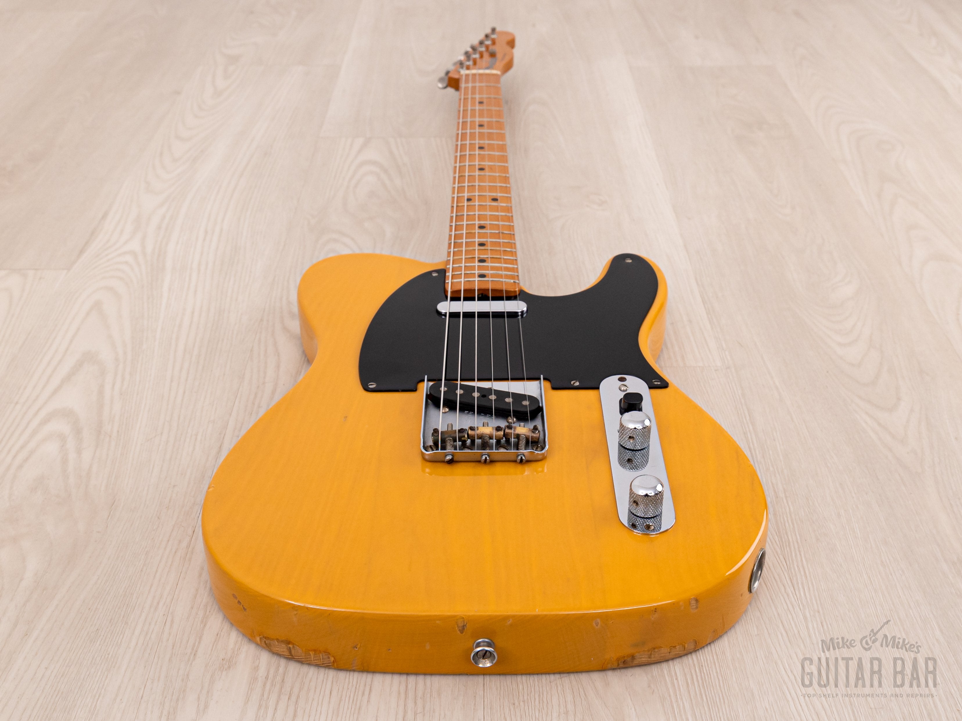 1995 Fender American Vintage '52 Telecaster Butterscotch w/ Case