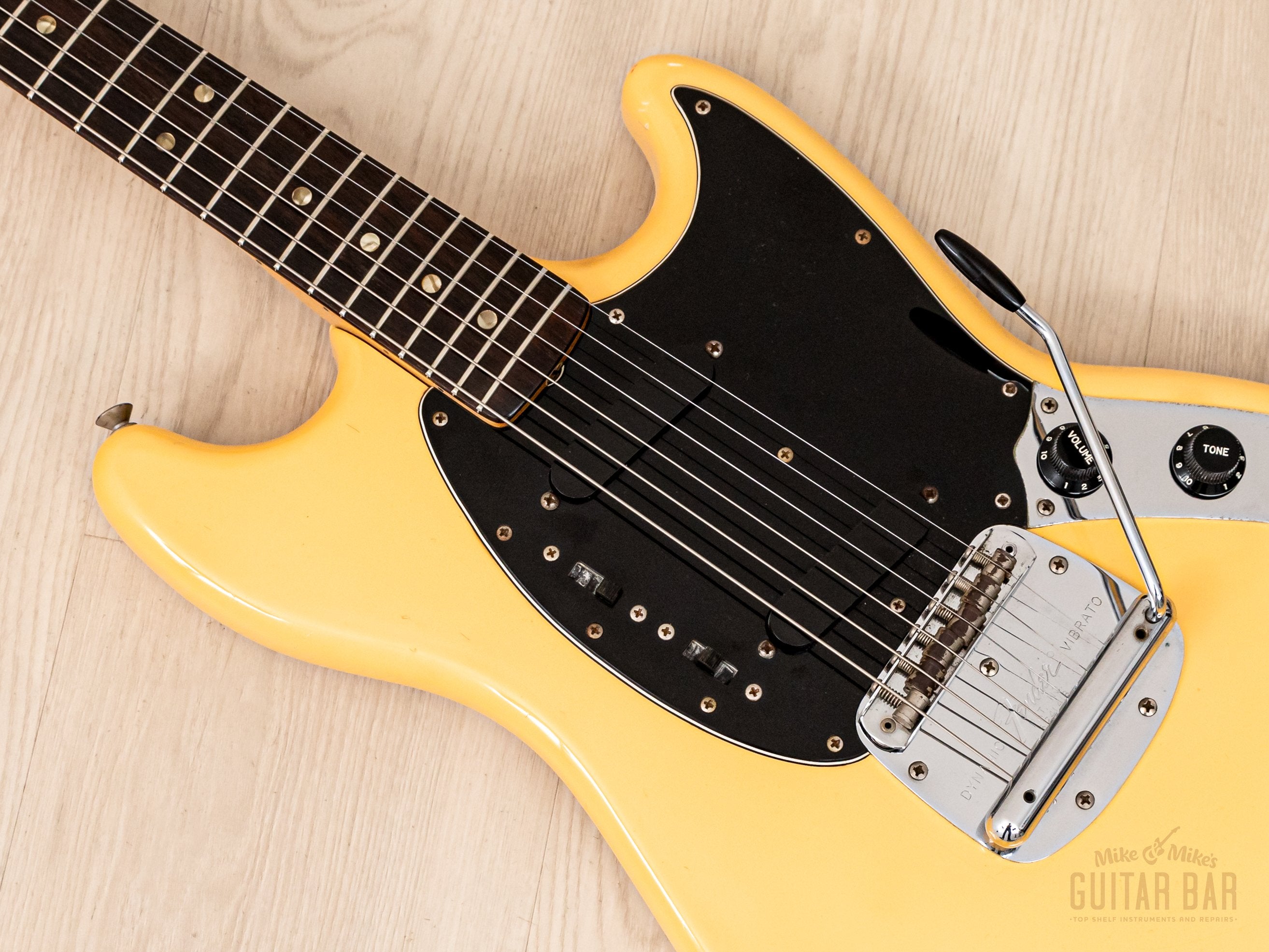 1978 Fender Mustang Vintage Electric Guitar Olympic White 100% Original w/ Case