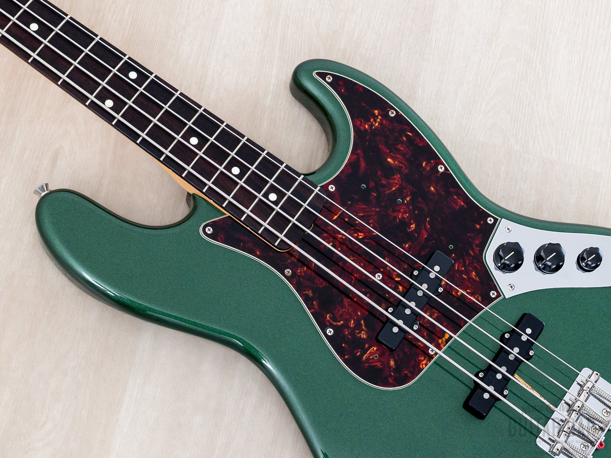 2023 Fender Traditional '60s Jazz Bass Aged Sherwood Green Metallic, body front with tortoise pickguard