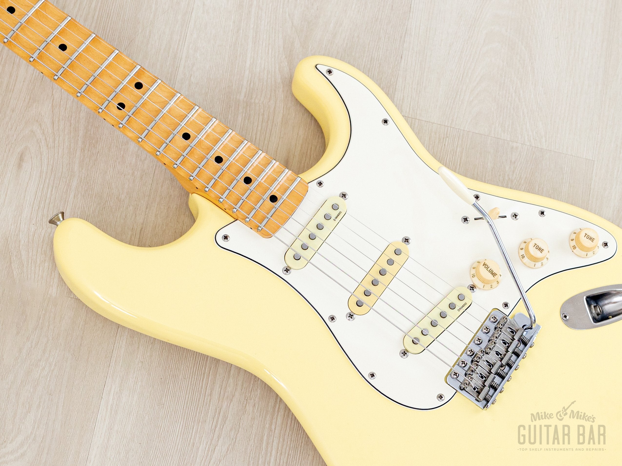 1994 Fender Custom Edition Yngwie Malmsteen Stratocaster ST72-140YM Ye