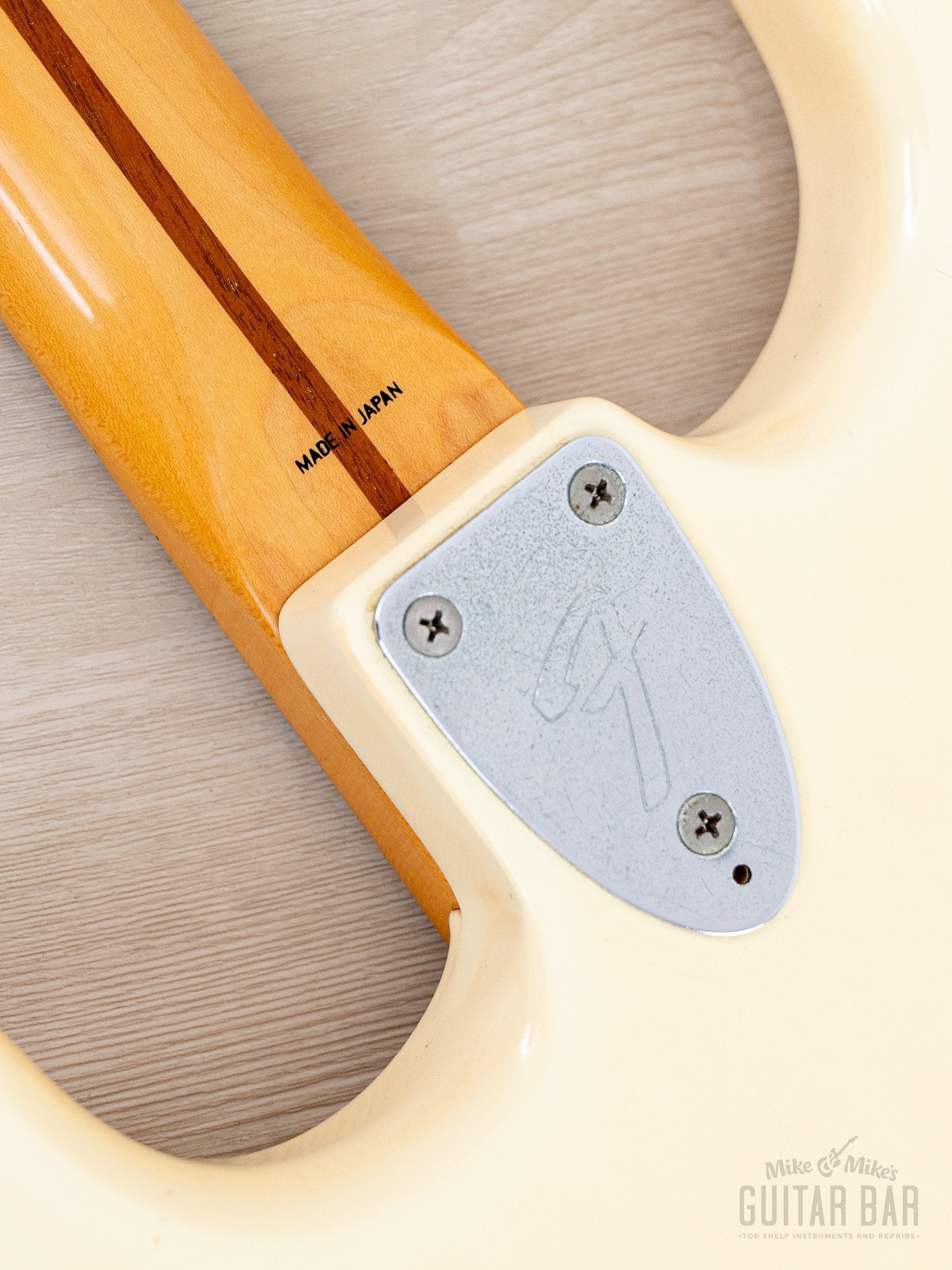 1984 Fender Stratocaster '72 Vintage Reissue ST72-55 Olympic White E-S