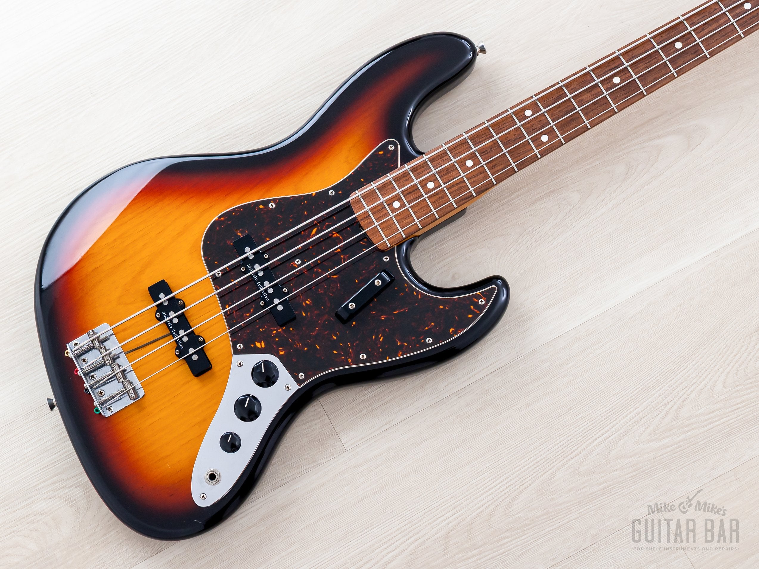 2005 Fender '62 Jazz Bass DiMarzio Collection JB62-110DMC Sunburst Lac