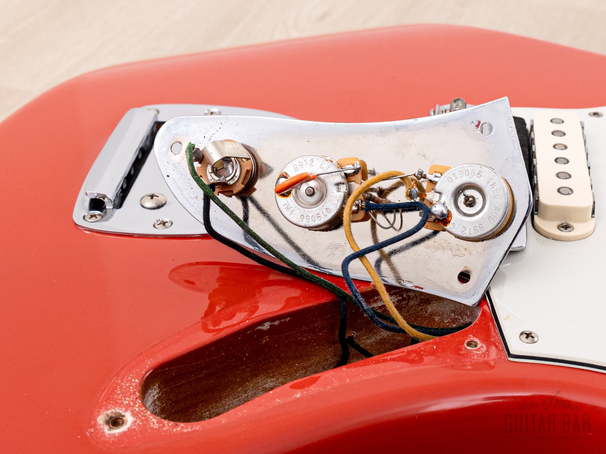 1999 Fender American Vintage '62 Jaguar Fiesta Red, 100% Original & Near-Mint w/ Case, Hangtags (1st Year Model)
