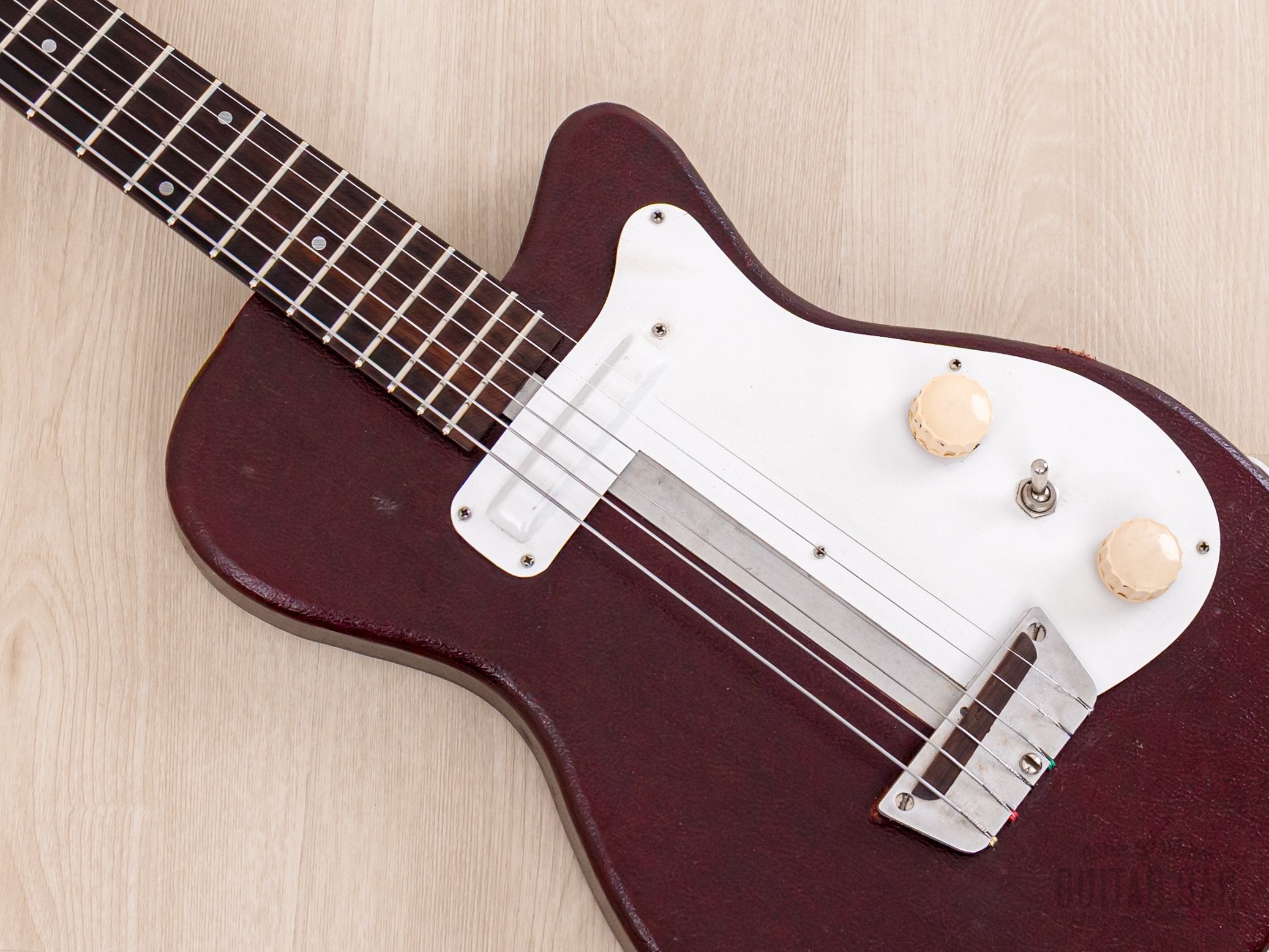 1954 Silvertone 1375 Danelectro-Made Vintage Peanut Guitar, 100% Original & Near-Mint w/ Case