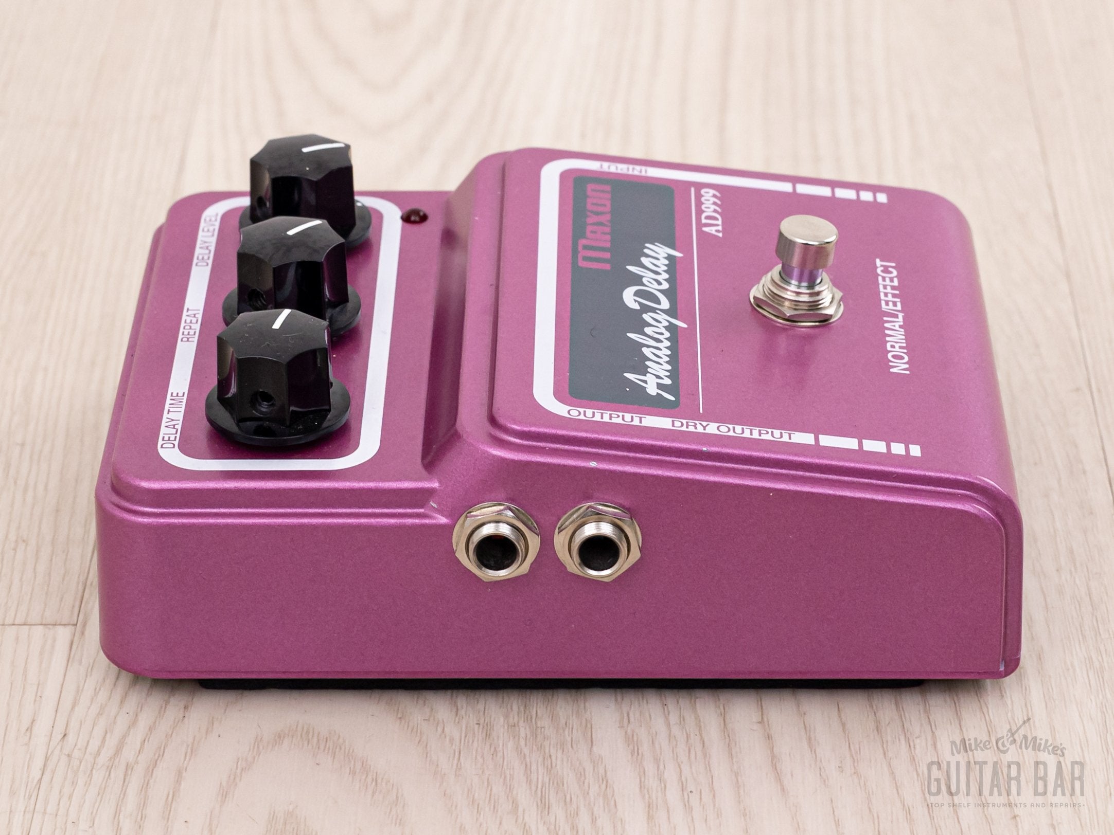 Maxon AD999 Analog Delay BBD Effects Pedal, Near-Mint