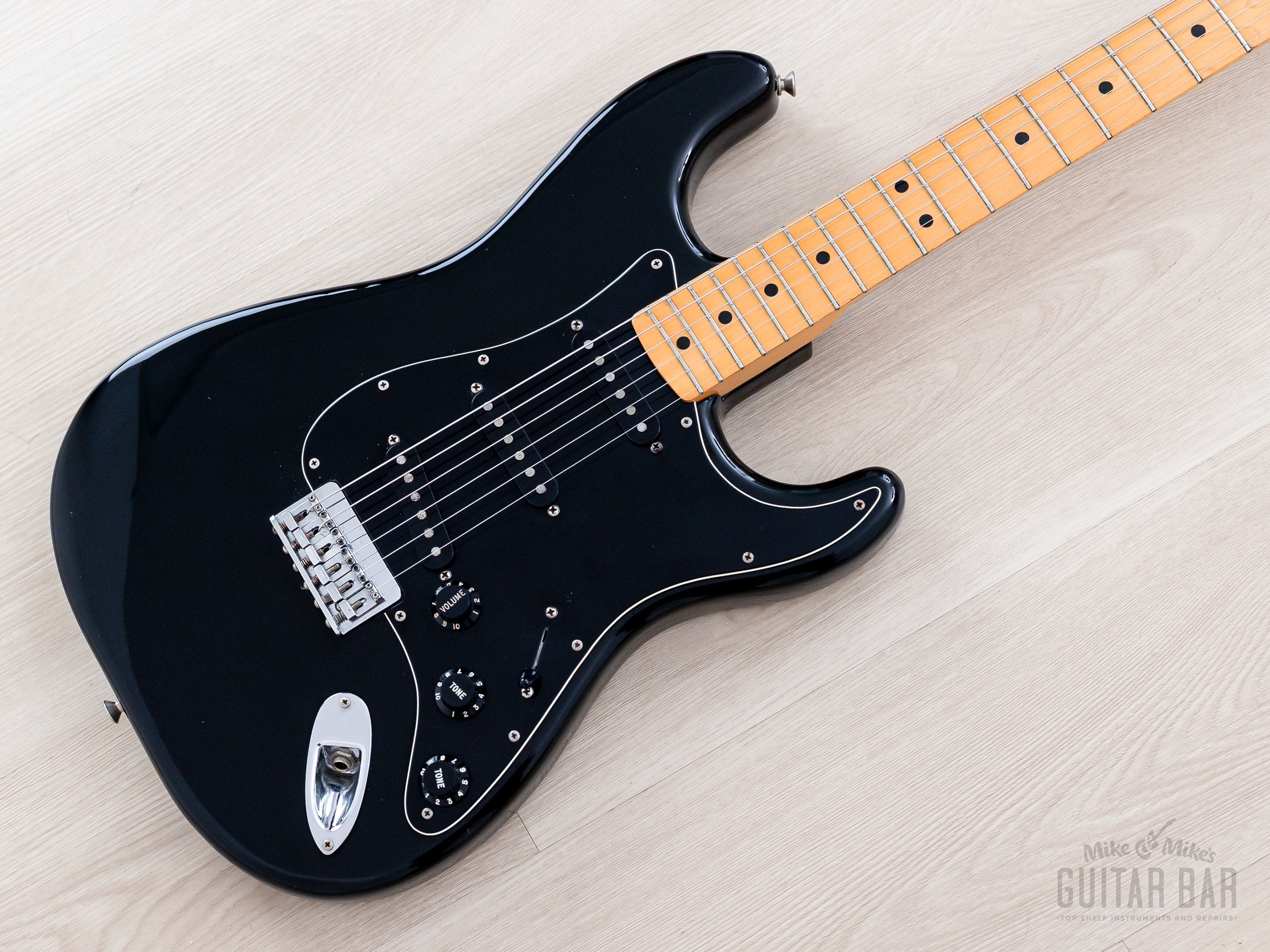 1979 Fender Stratocaster Hardtail Vintage Electric Guitar Black w/ Cas