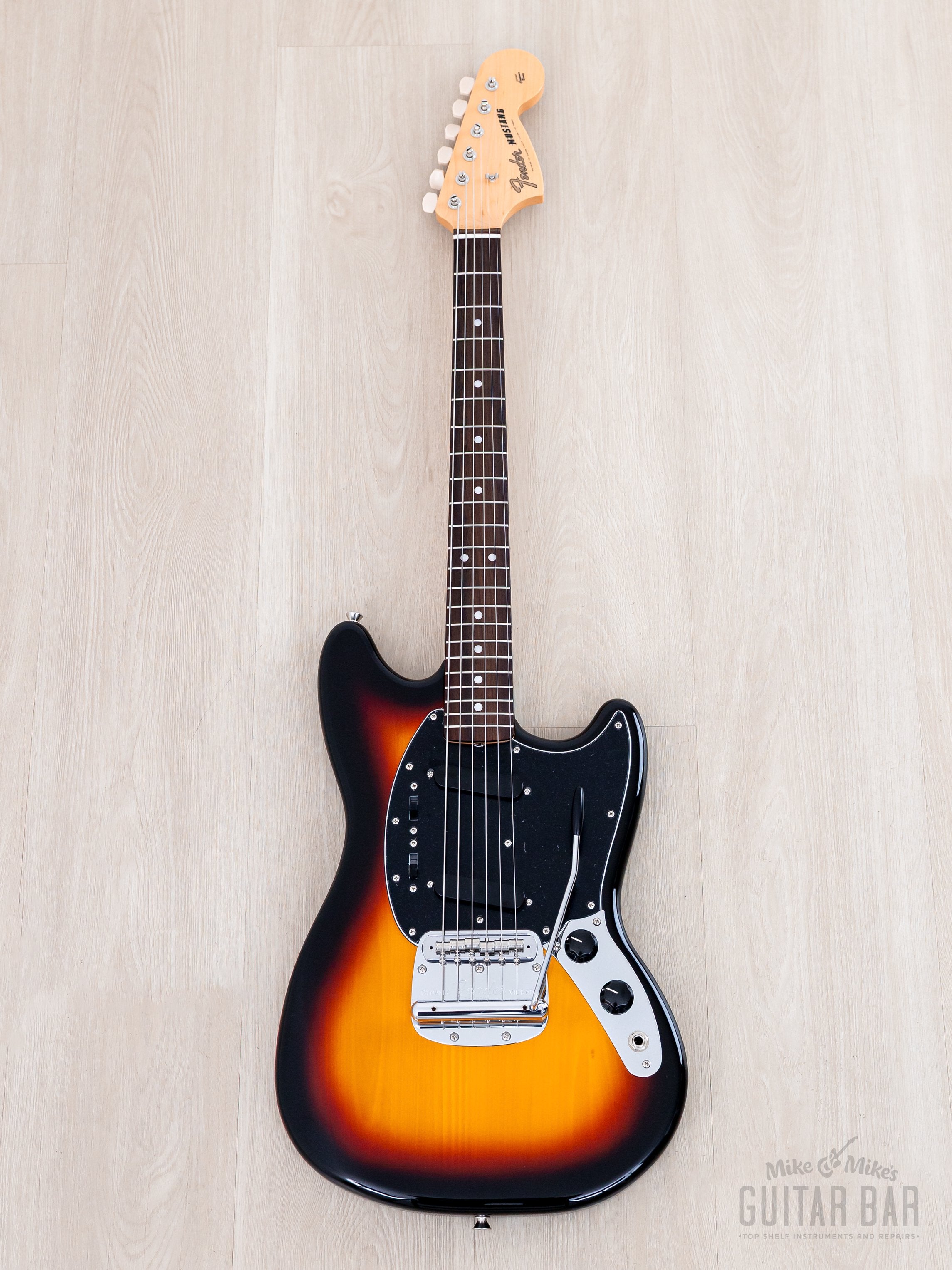 2023 Fender Traditional II '70s Mustang FSR Collection Sunburst, Japan